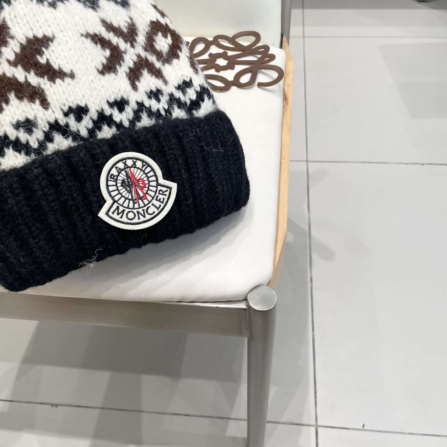  Moncler蒙口保暖百搭冬可爱圆针织帽帽女秋彩色毛球耳套头毛线帽冬季韩版顶护