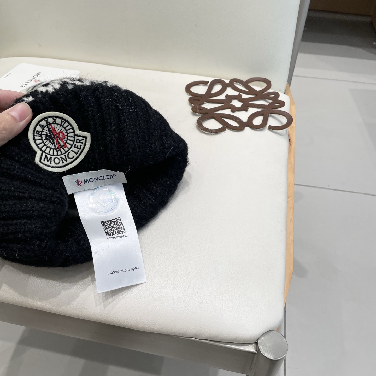  Moncler蒙口保暖百搭冬可爱圆针织帽帽女秋彩色毛球耳套头毛线帽冬季韩版顶护