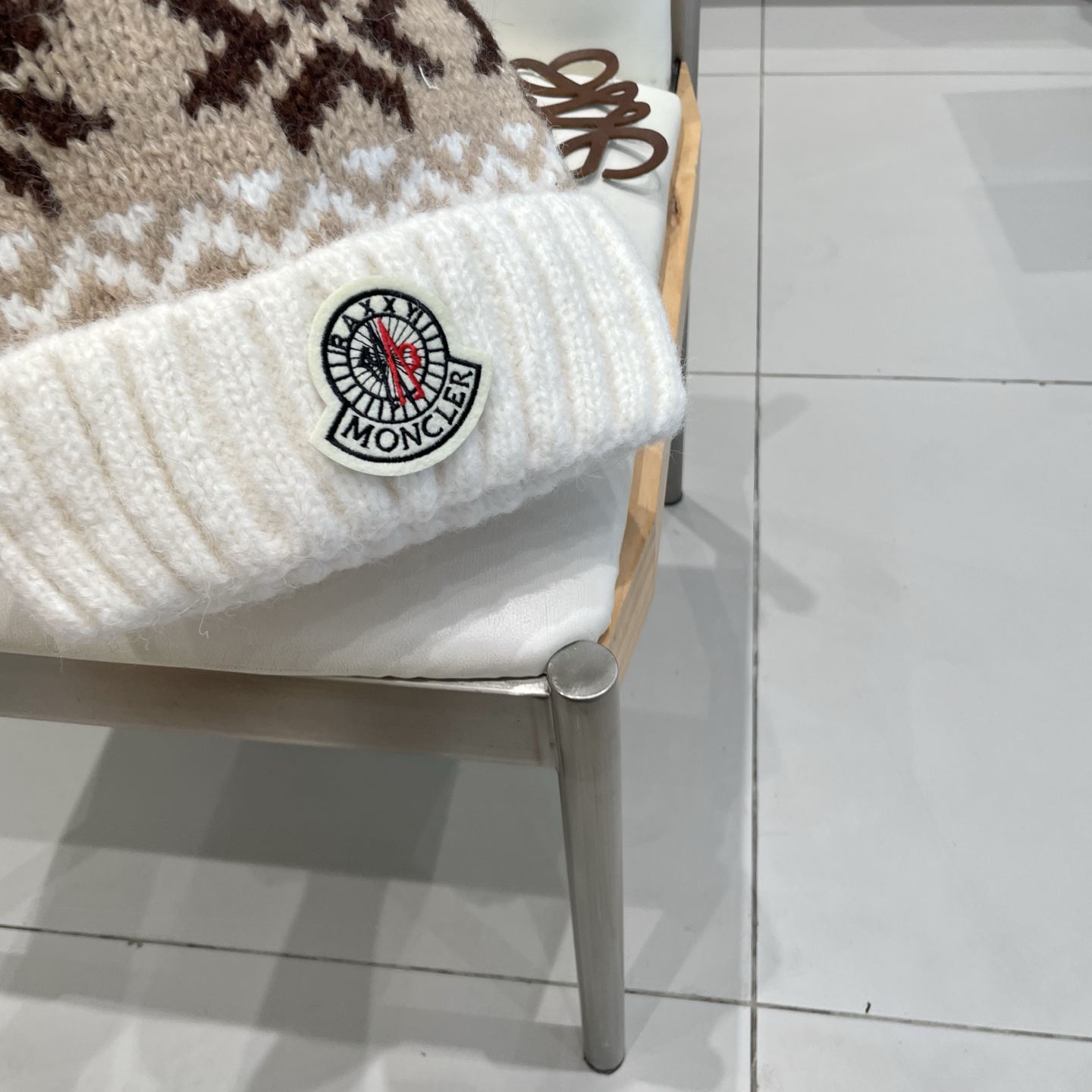  Moncler蒙口保暖百搭冬可爱圆针织帽帽女秋彩色毛球耳套头毛线帽冬季韩版顶护