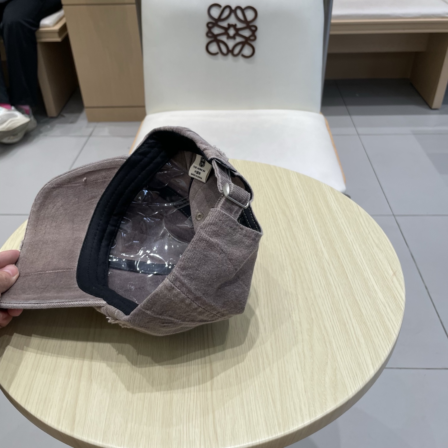 🧢路易威登棒球帽 LouisVuitton😍新款LV棒球帽，重工打造♥️高端大气，百搭款🤗男女通用！跑量