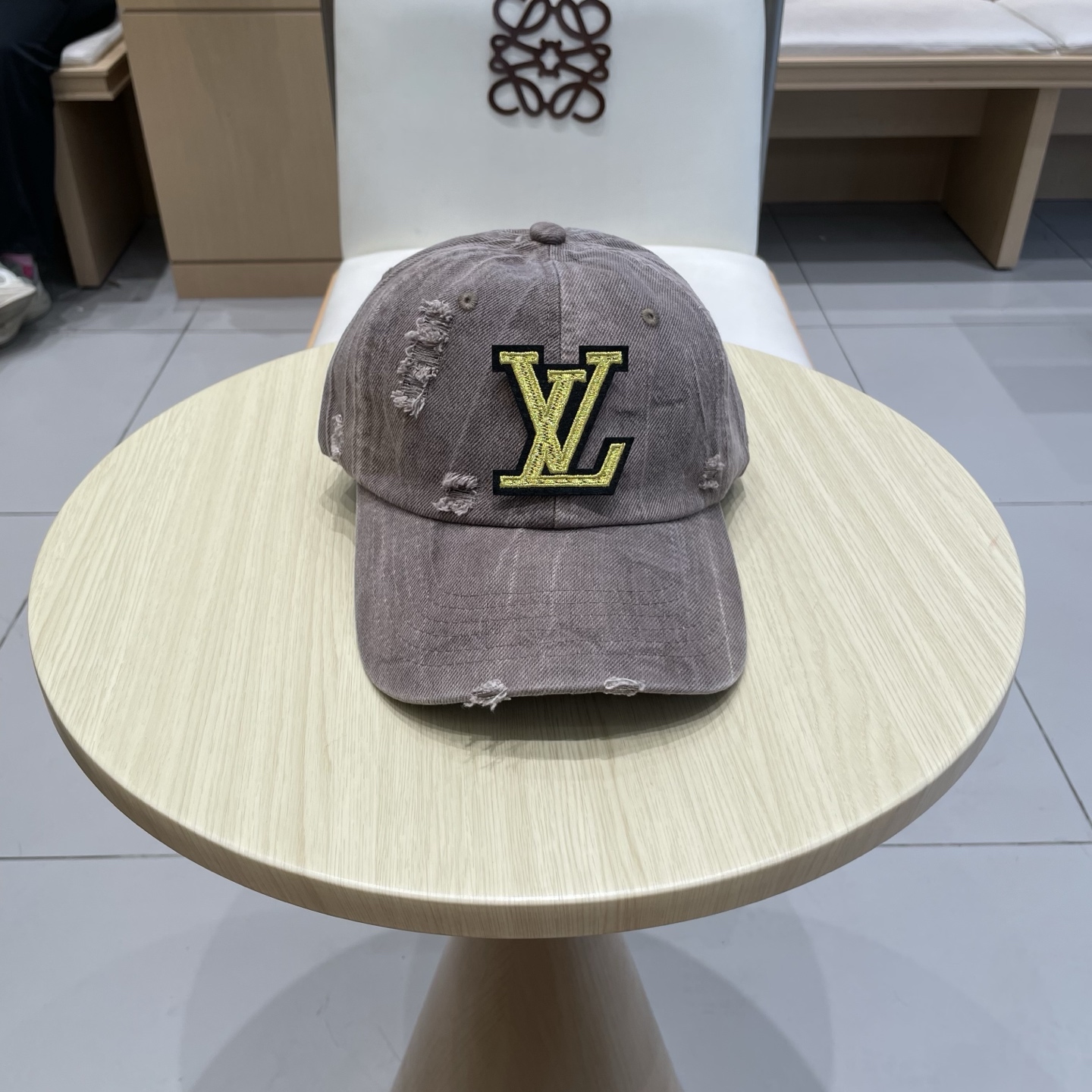🧢路易威登棒球帽 LouisVuitton😍新款LV棒球帽，重工打造♥️高端大气，百搭款🤗男女通用！跑量