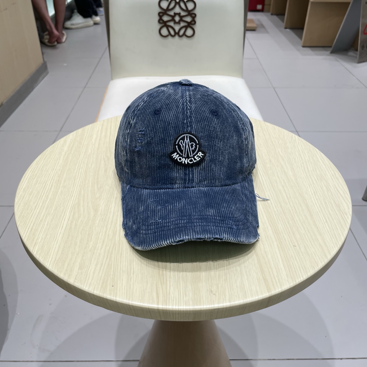 MONCLER蒙口纯棉灯芯绒棒球帽🧢，欧美重工手法，多重内里，曰韩潮流，时尚大气，帅哥美女必入款❤️❤️