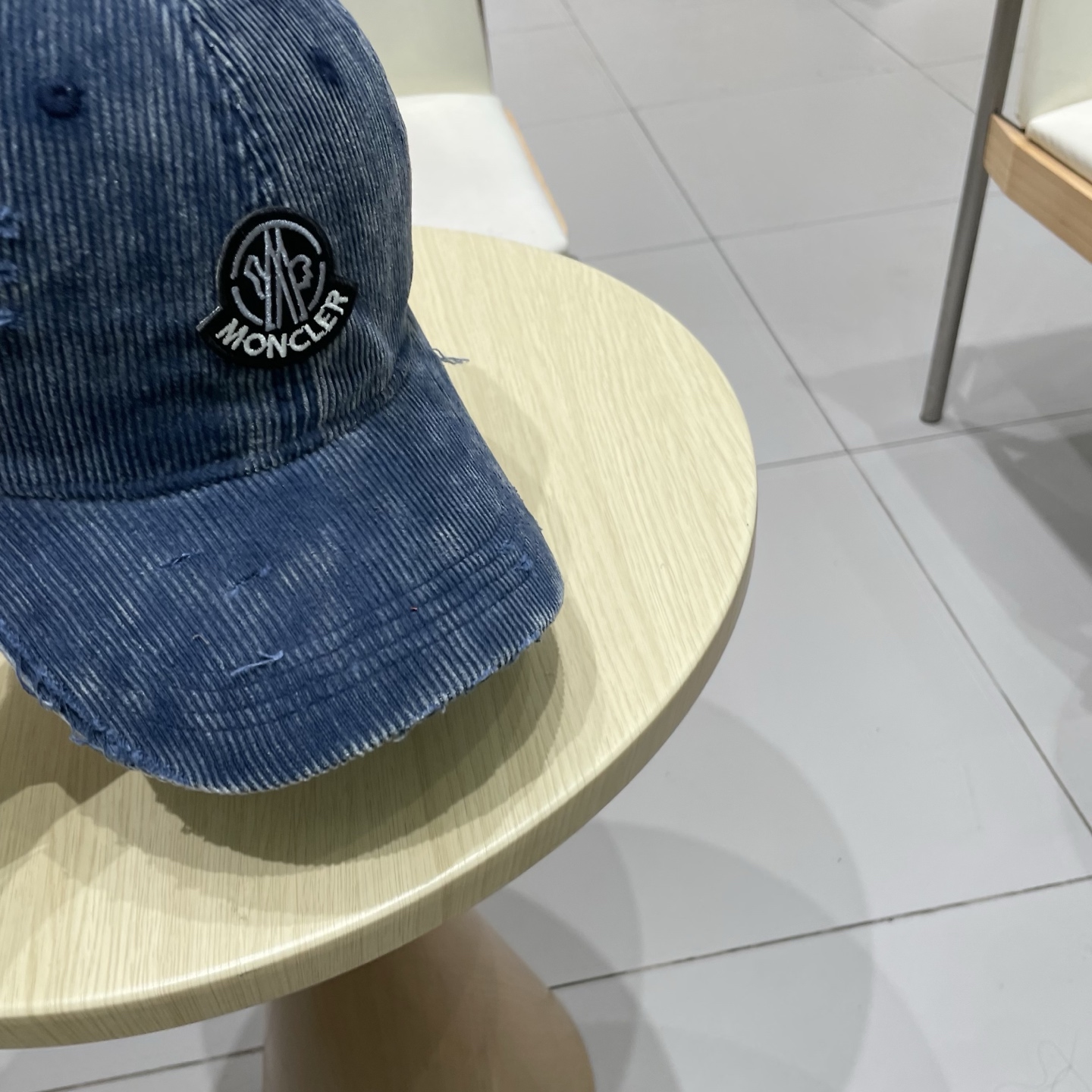 MONCLER蒙口纯棉灯芯绒棒球帽🧢，欧美重工手法，多重内里，曰韩潮流，时尚大气，帅哥美女必入款❤️❤️