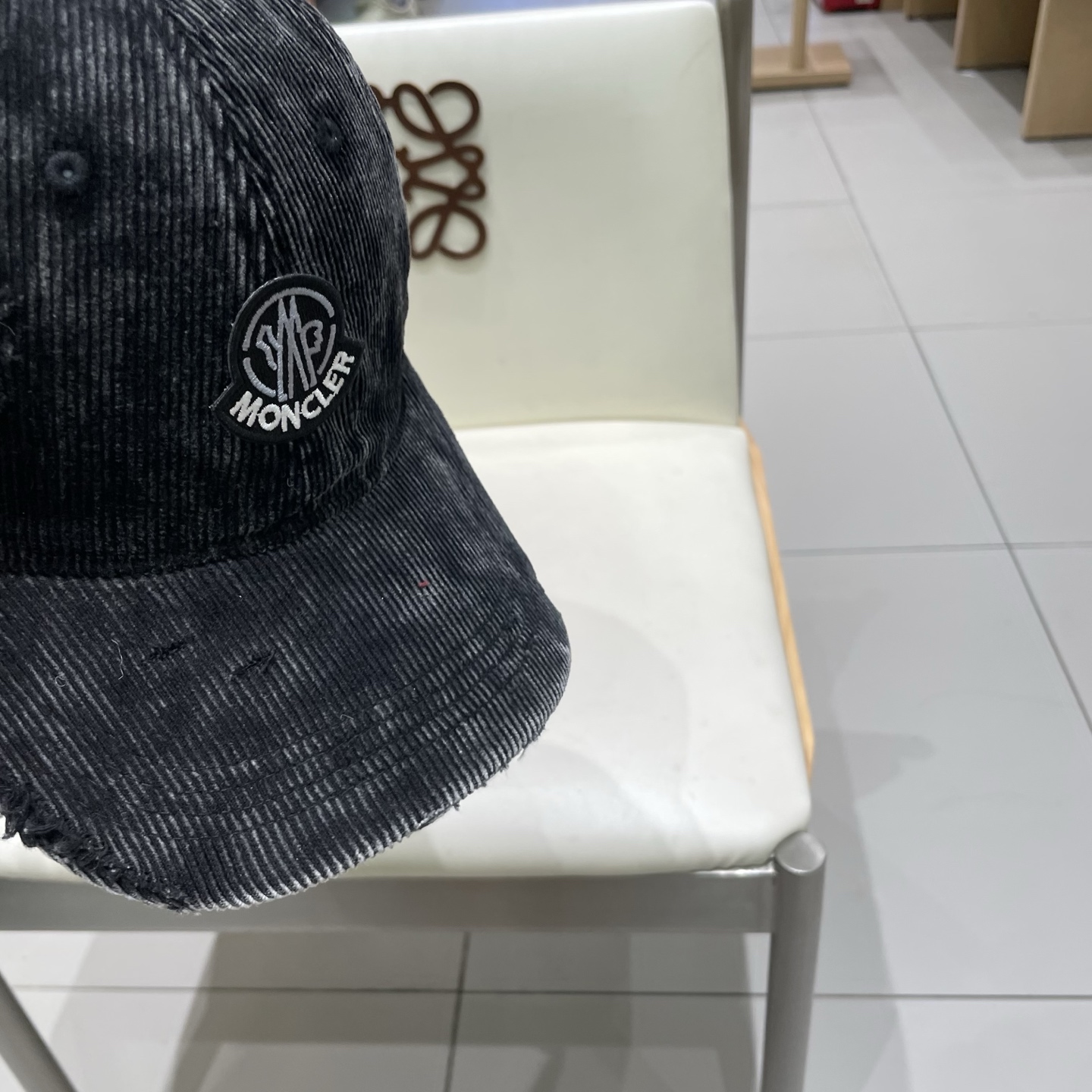 MONCLER蒙口纯棉灯芯绒棒球帽🧢，欧美重工手法，多重内里，曰韩潮流，时尚大气，帅哥美女必入款❤️❤️