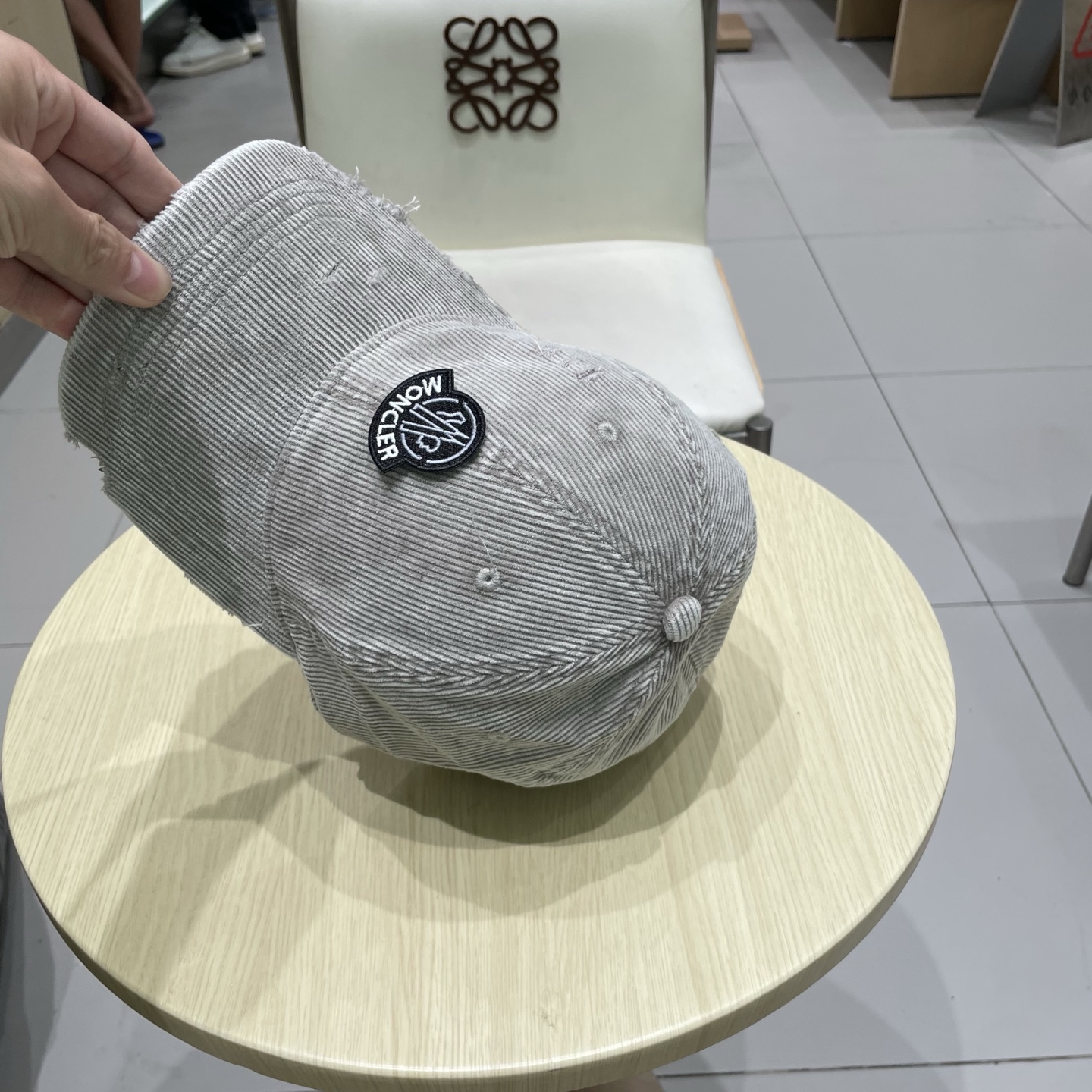 MONCLER蒙口纯棉灯芯绒棒球帽🧢，欧美重工手法，多重内里，曰韩潮流，时尚大气，帅哥美女必入款❤️❤️