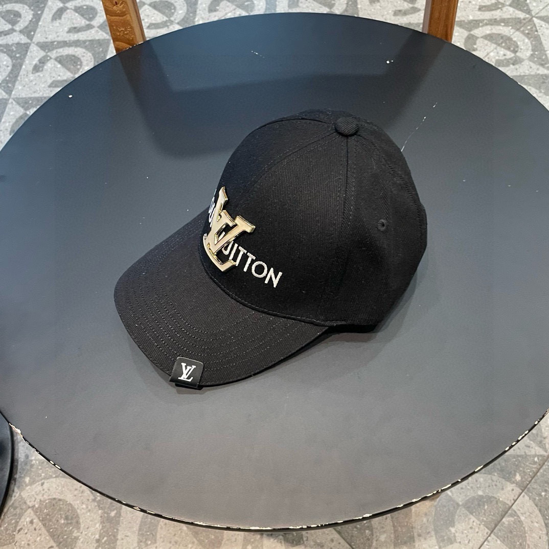  LV路易威登经典棒球帽🧢 火货，百搭单品🥰随便搭配都很好看