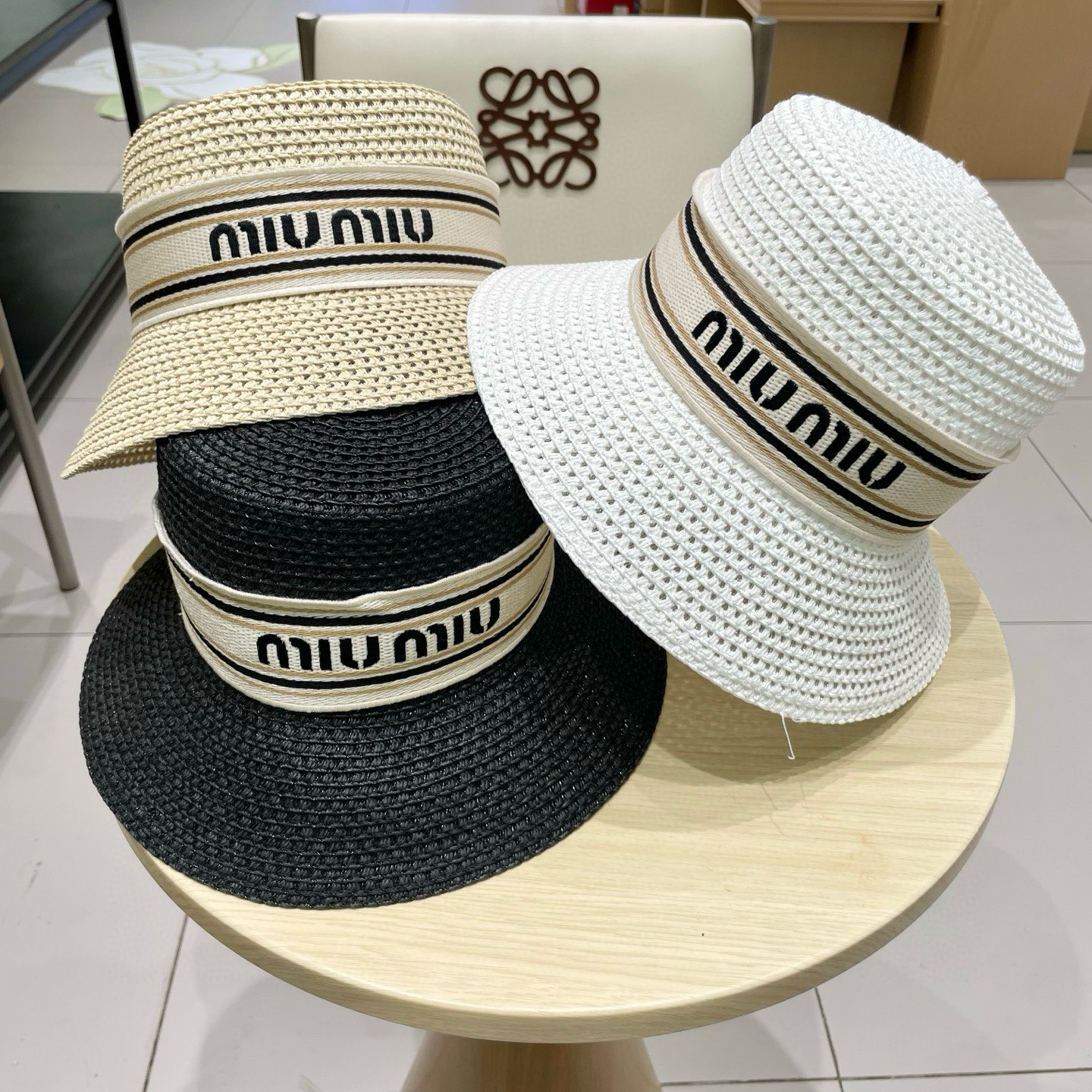  miumiu缪缪新款水桶遮阳帽，遮阳草帽，头围57cm