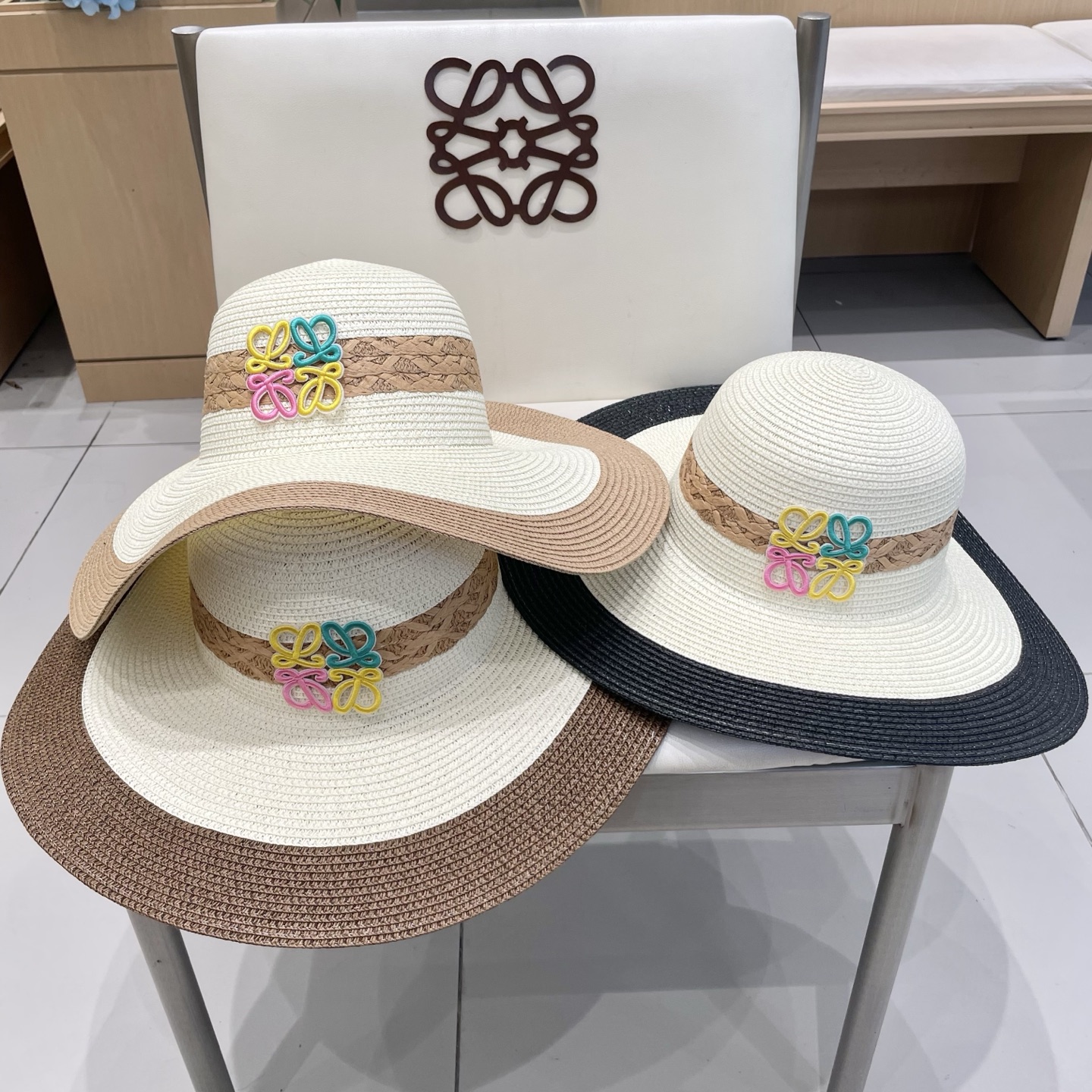  miumiu缪缪新款水桶遮阳帽，遮阳草帽，头围57cm