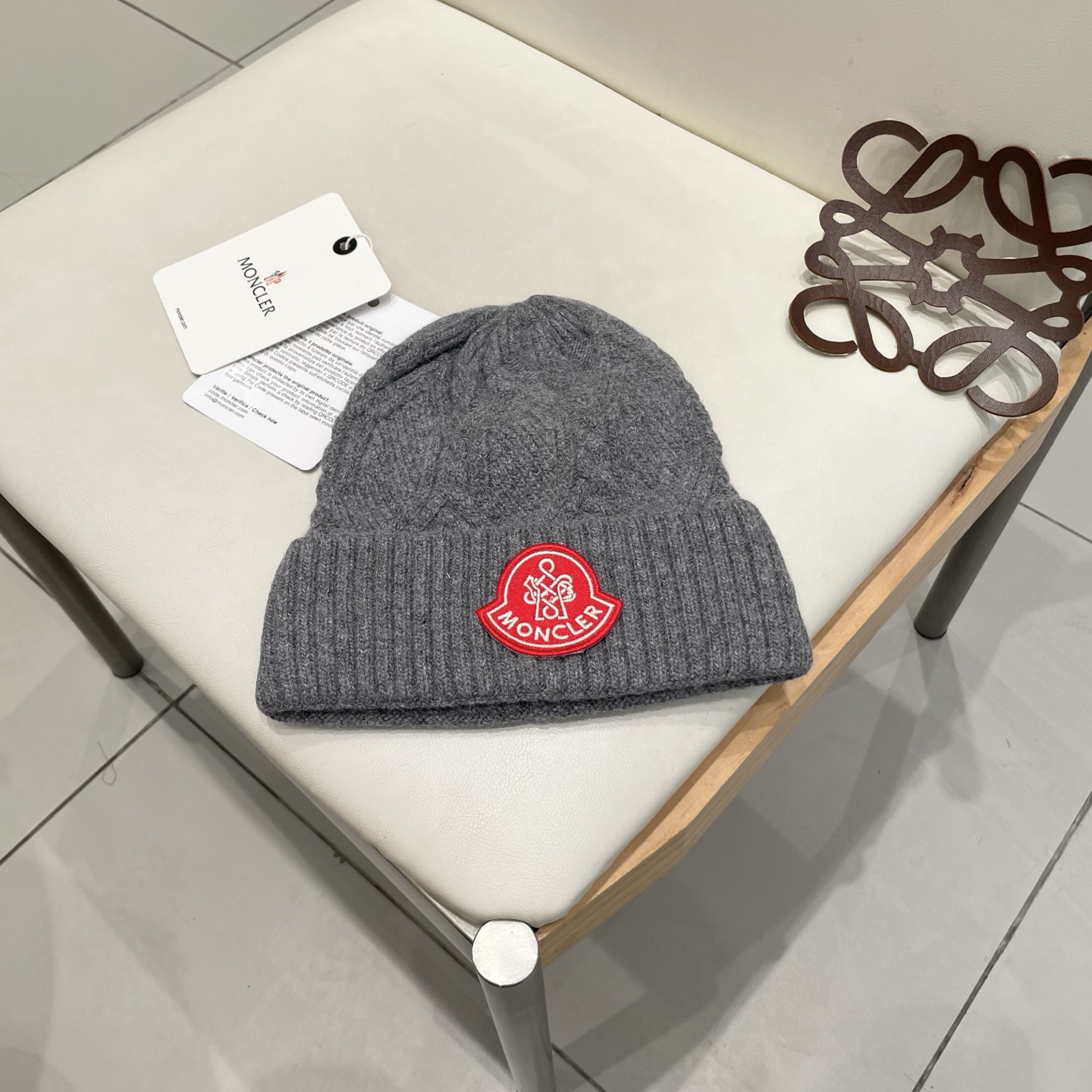 NO:362881,MONCLER cover-mouthed autumn and winter new knitted wool hat, warm wool hat, 50 wool 50 rabbit hair, running multi-color hat, straw hat, fisherman hat, baseball hat, knit hat, hat, Moncler, espadrilles, hatsMONCLER蒙口秋冬新款针织羊毛帽,保暖毛线帽,50羊毛50兔毛,跑量多色帽子草帽渔夫帽棒球帽针织帽,帽子,Moncler,espadrilles,hats,hat