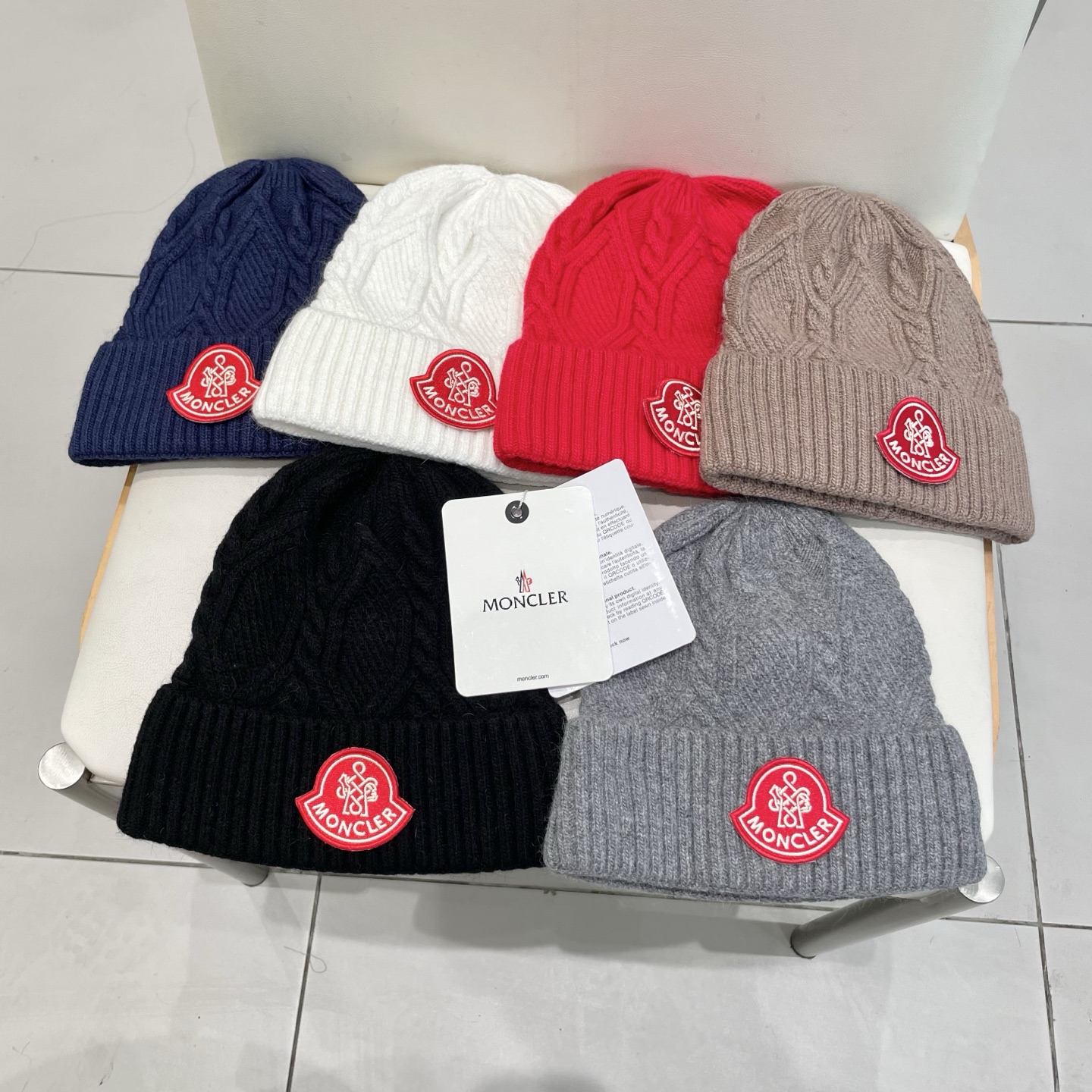 MONCLER蒙口秋冬新款针织羊毛帽，保暖毛线帽，50羊毛%50兔毛，跑量多色