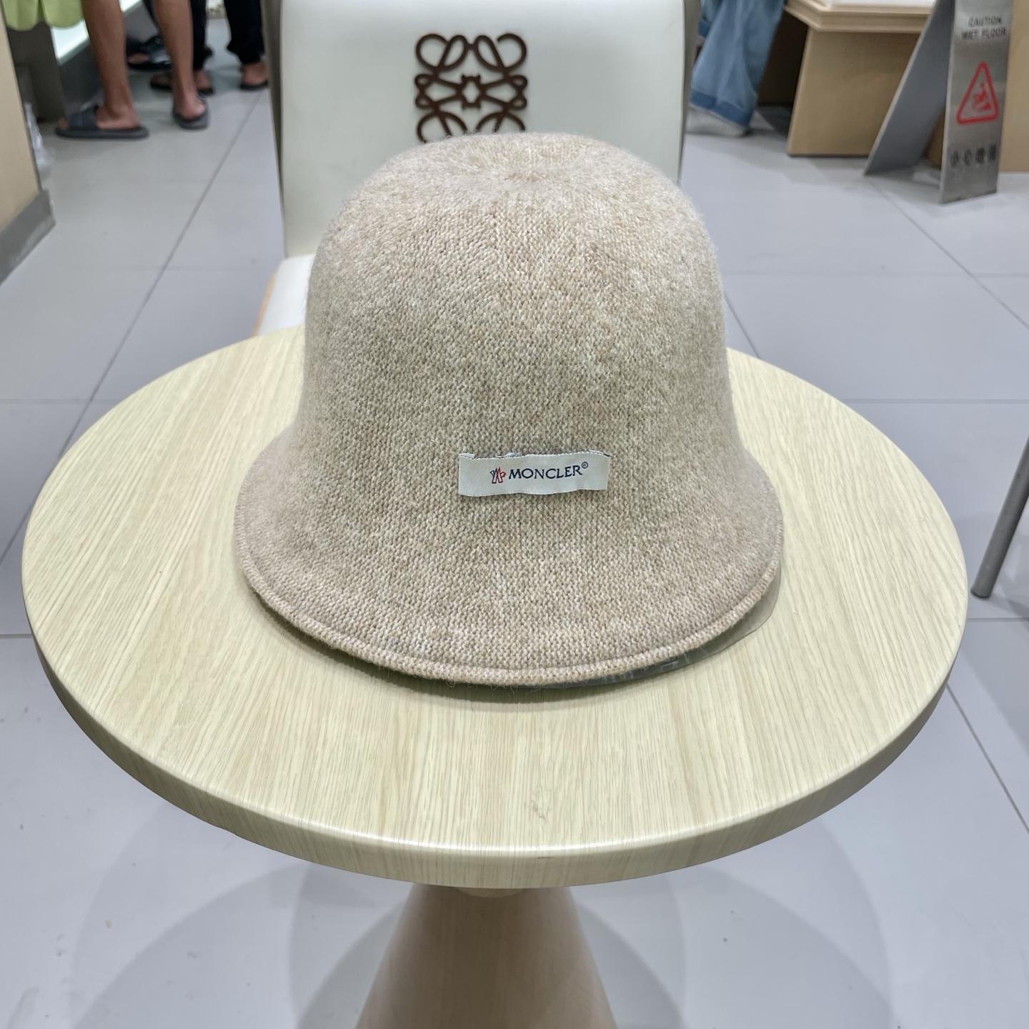 MONCLER蒙口秋冬双面戴小众渔夫帽子女可折叠显脸小纯色百搭简约出游休闲盆帽