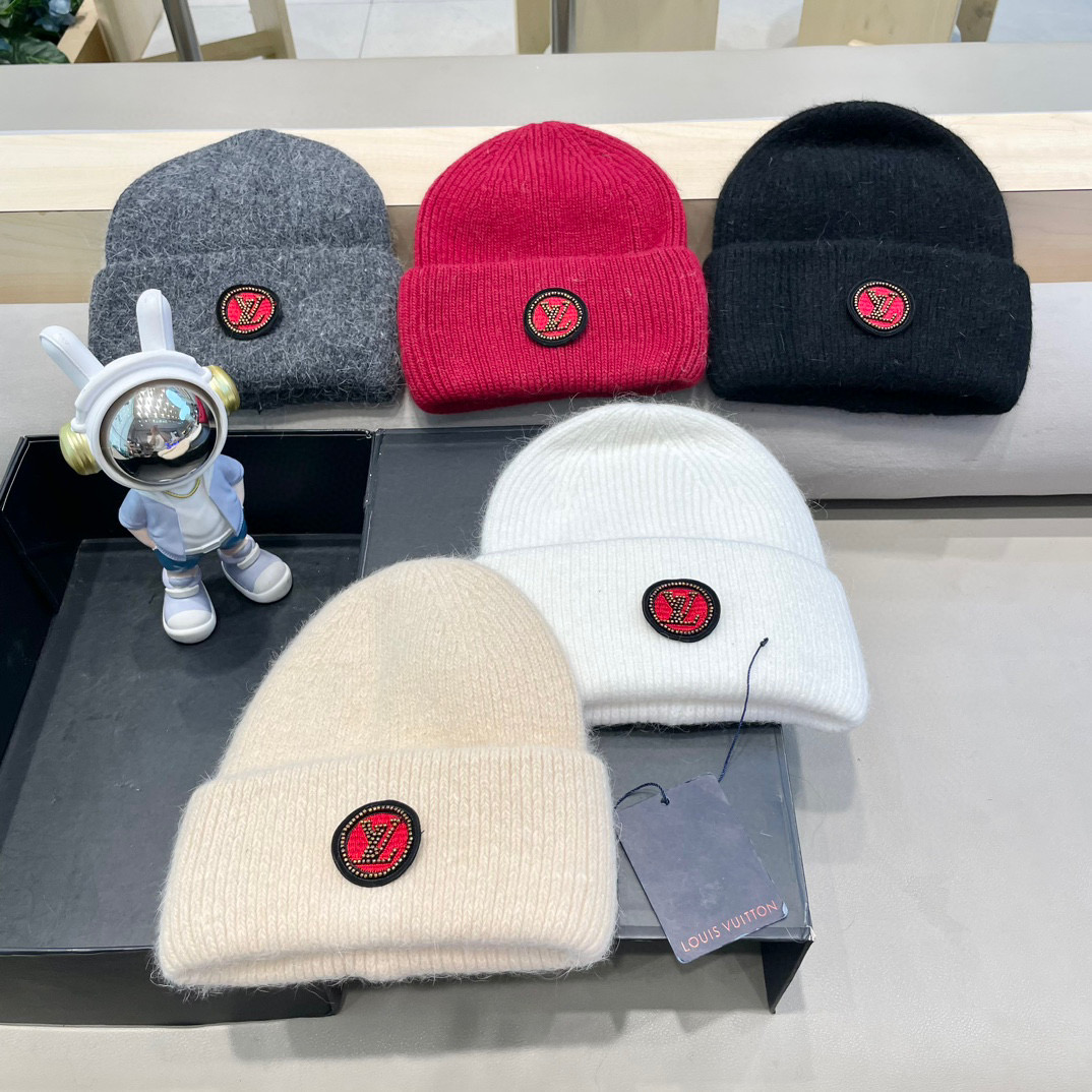   lv路易威登秋冬新款纯色百搭兔毛针织帽毛线帽子保暖冷帽女