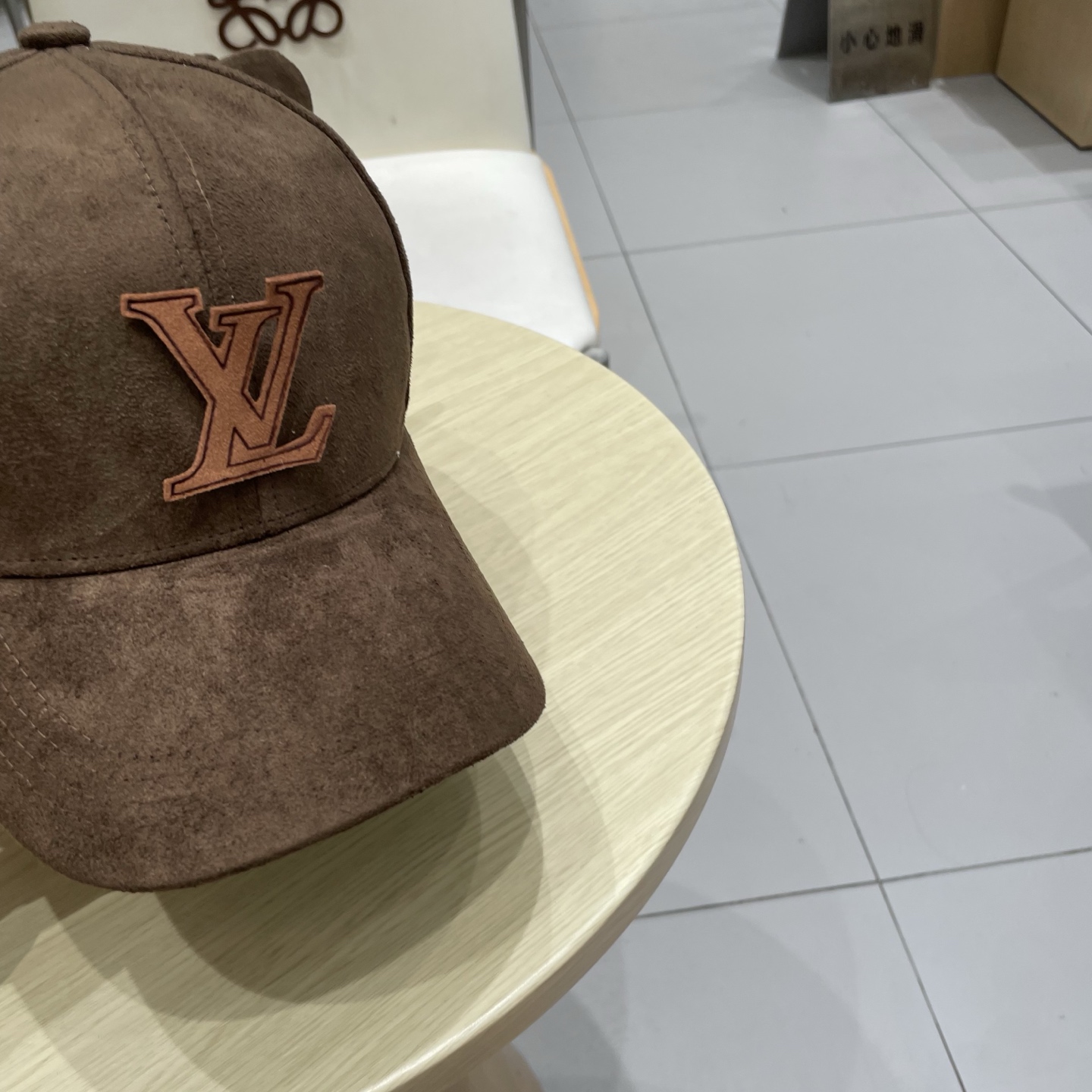  🧢路易威登棒球帽 LouisVuitton设计款蝴蝶结棒球帽鹿茸皮硬顶显瘦帽子女秋冬减龄有型显瘦鸭舌帽