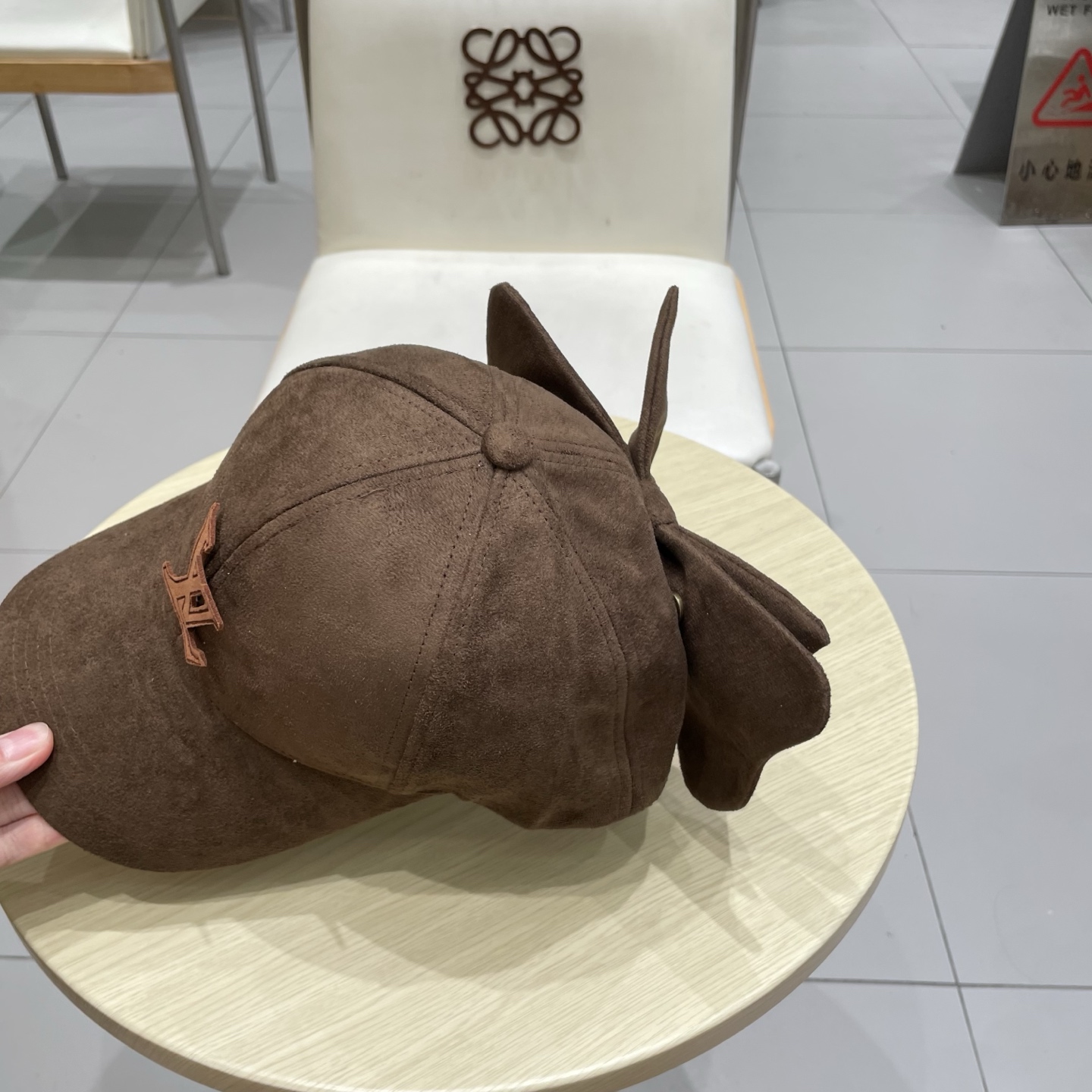  🧢路易威登棒球帽 LouisVuitton设计款蝴蝶结棒球帽鹿茸皮硬顶显瘦帽子女秋冬减龄有型显瘦鸭舌帽