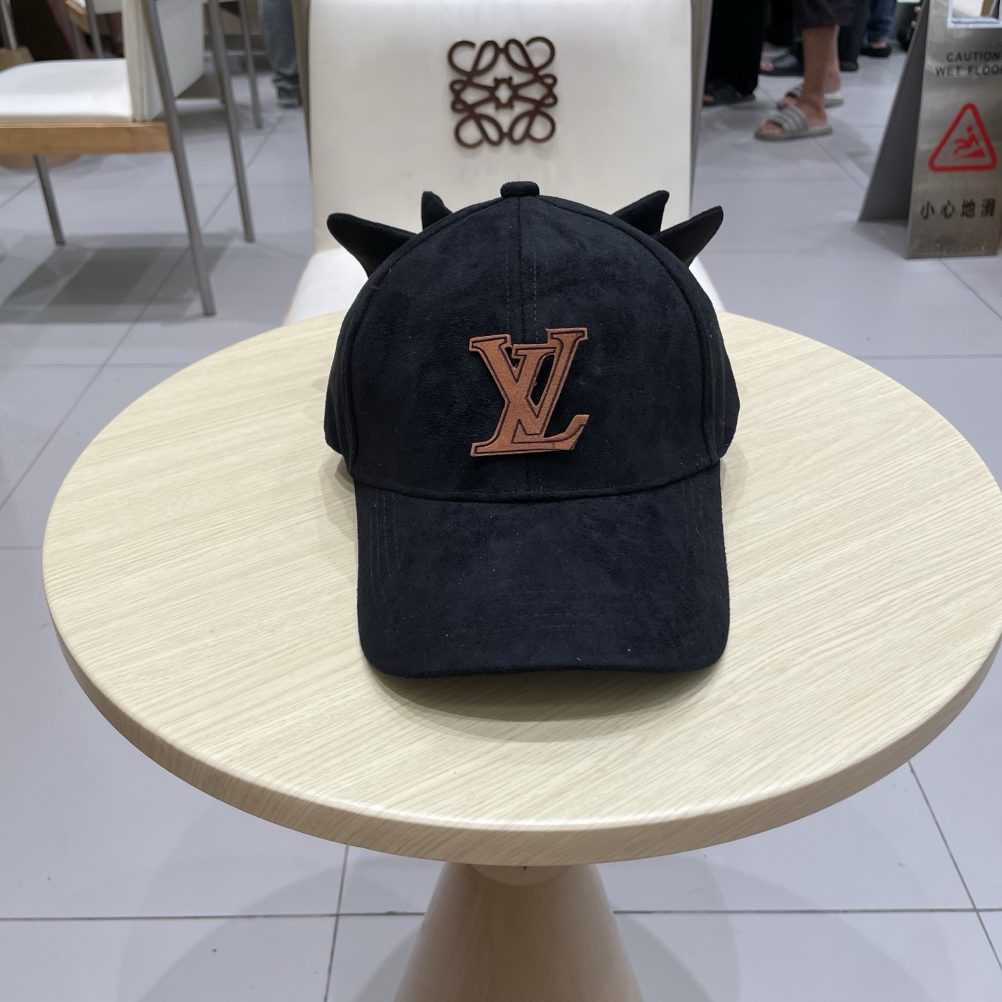  🧢路易威登棒球帽 LouisVuitton设计款蝴蝶结棒球帽鹿茸皮硬顶显瘦帽子女秋冬减龄有型显瘦鸭舌帽