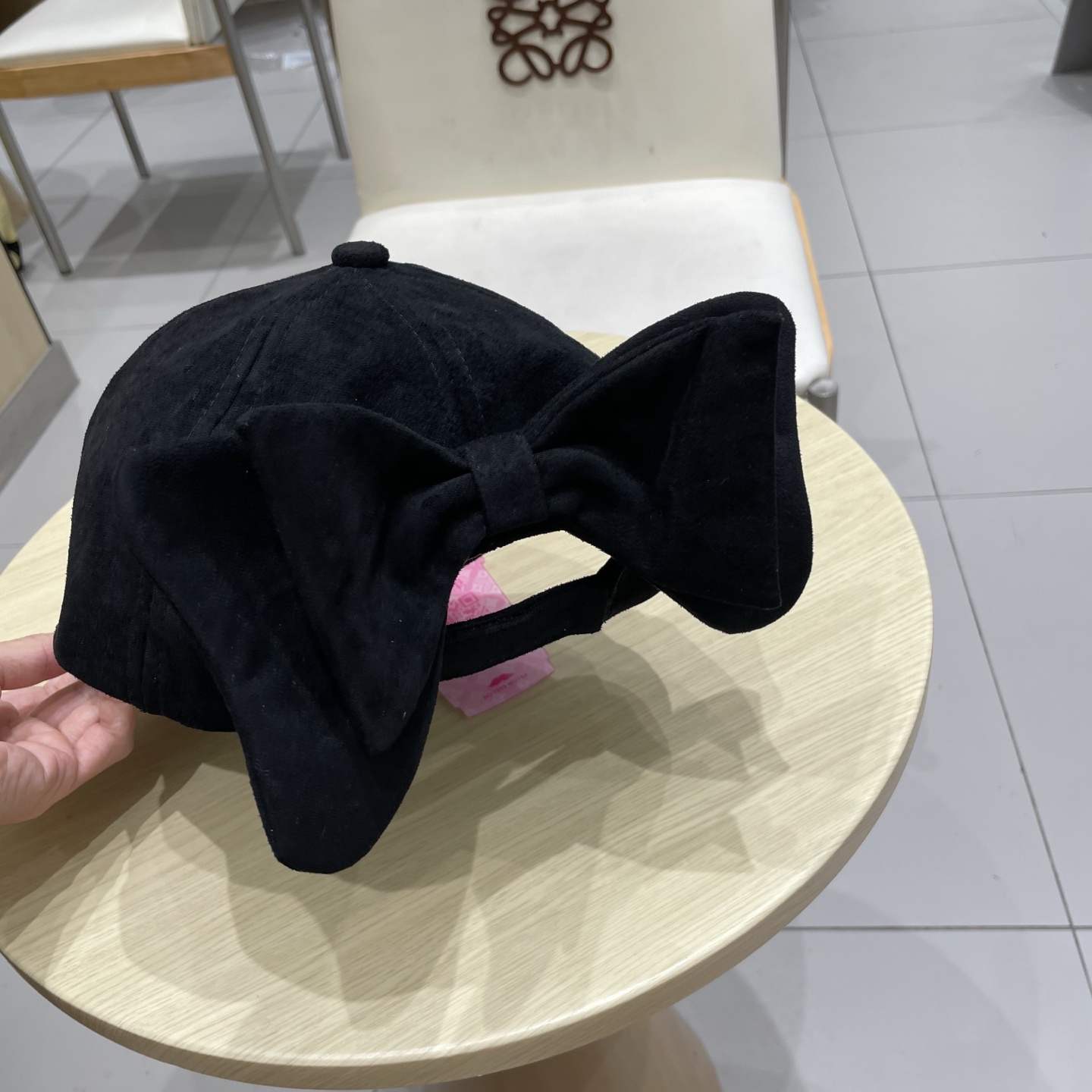  🧢路易威登棒球帽 LouisVuitton设计款蝴蝶结棒球帽鹿茸皮硬顶显瘦帽子女秋冬减龄有型显瘦鸭舌帽