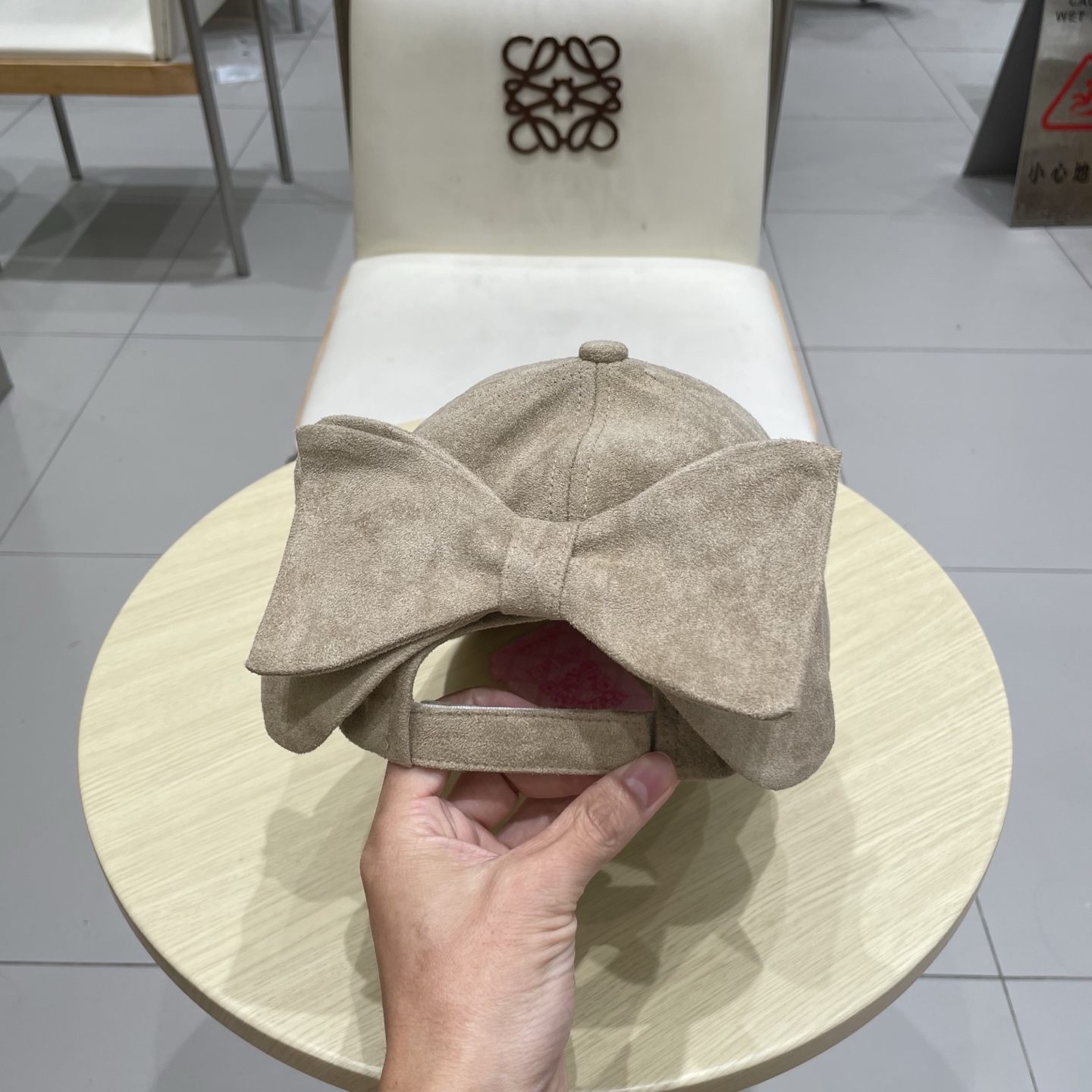  🧢路易威登棒球帽 LouisVuitton设计款蝴蝶结棒球帽鹿茸皮硬顶显瘦帽子女秋冬减龄有型显瘦鸭舌帽