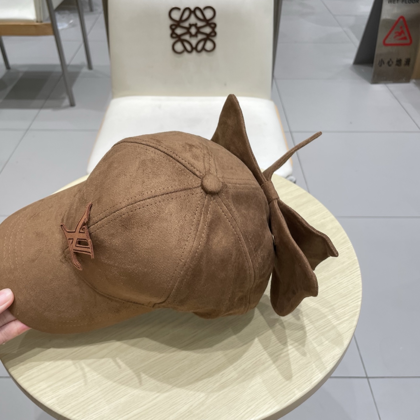  🧢路易威登棒球帽 LouisVuitton设计款蝴蝶结棒球帽鹿茸皮硬顶显瘦帽子女秋冬减龄有型显瘦鸭舌帽