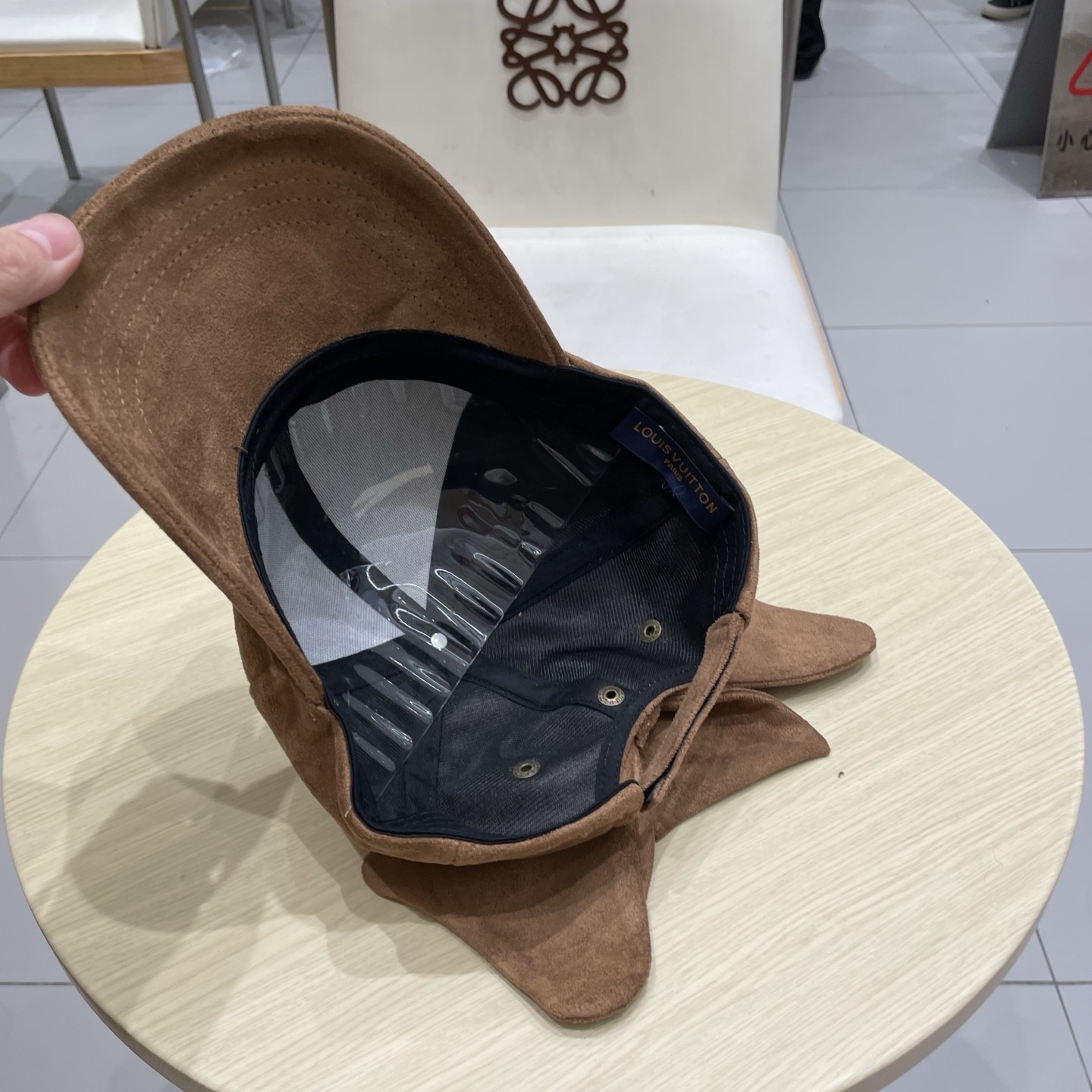  🧢路易威登棒球帽 LouisVuitton设计款蝴蝶结棒球帽鹿茸皮硬顶显瘦帽子女秋冬减龄有型显瘦鸭舌帽