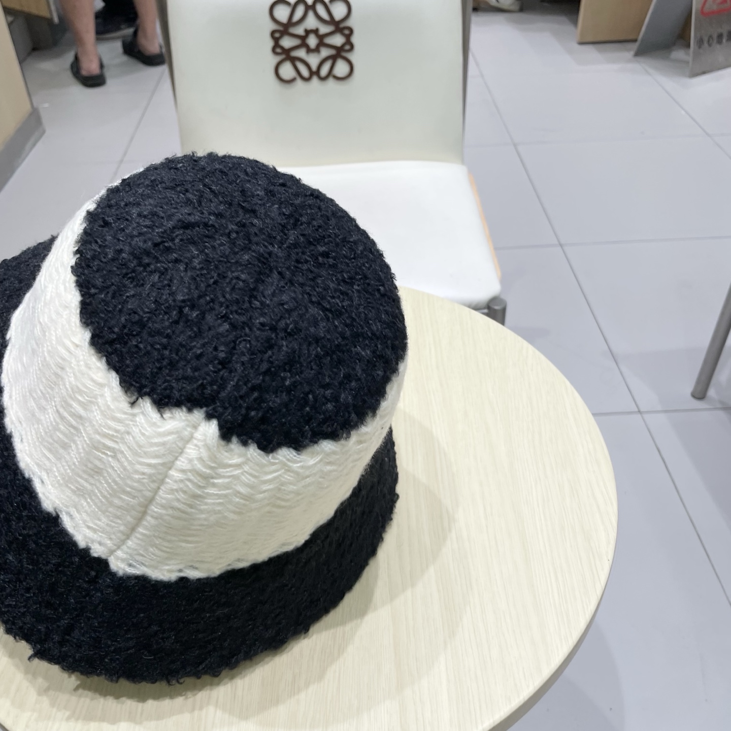  蒙口Moncler毛绒帽子女秋冬季2025新款渔夫帽百搭显脸小大头围保暖毛线针织帽