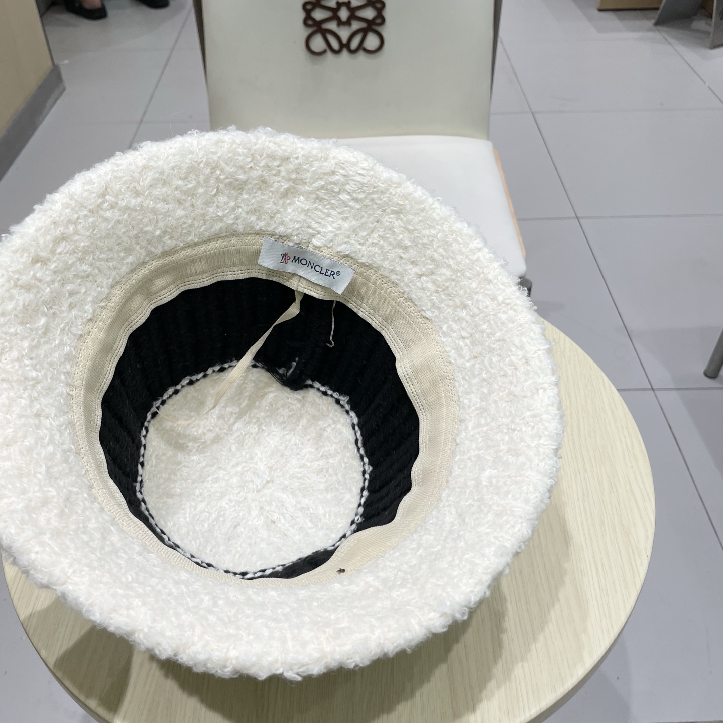  蒙口Moncler毛绒帽子女秋冬季2025新款渔夫帽百搭显脸小大头围保暖毛线针织帽