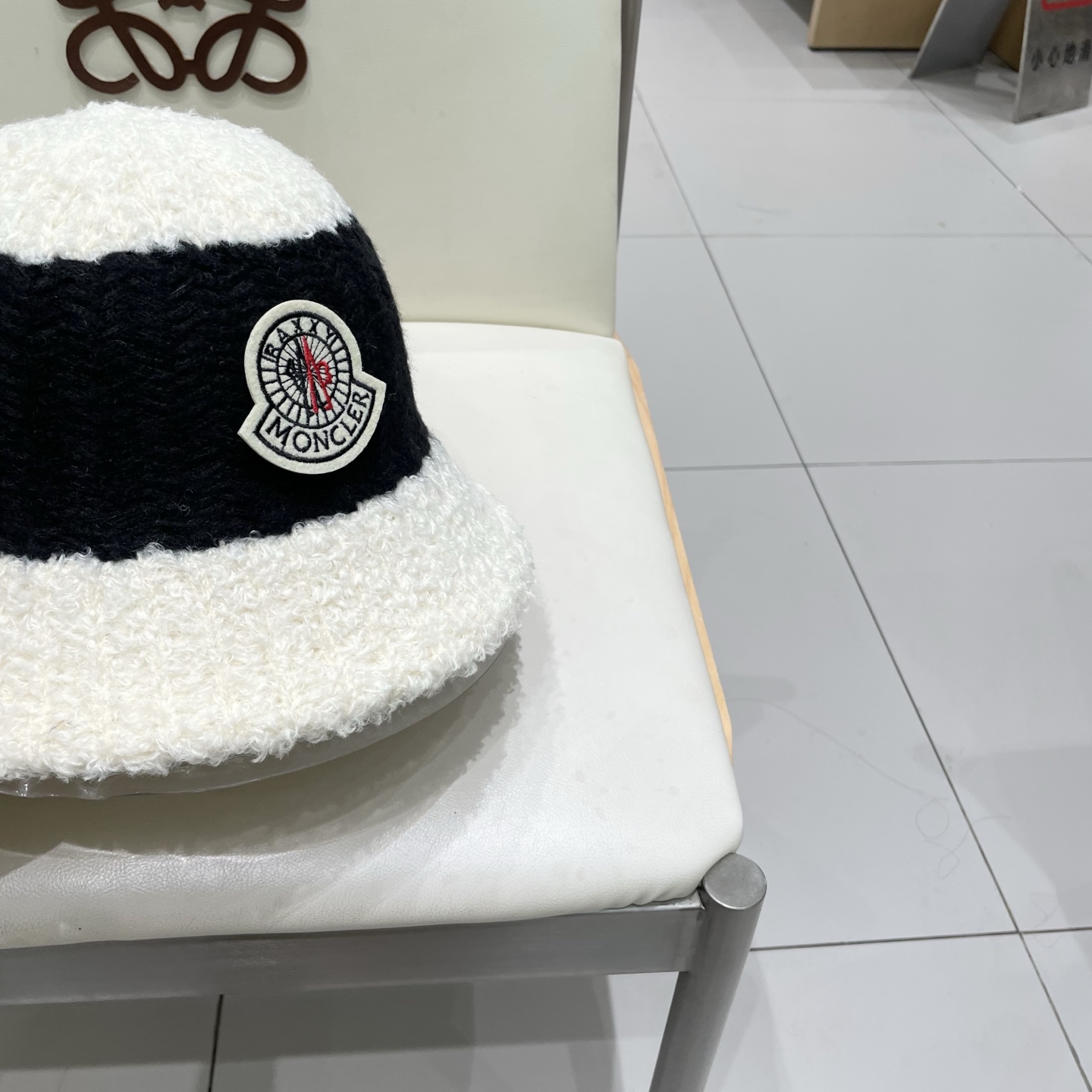  蒙口Moncler毛绒帽子女秋冬季2025新款渔夫帽百搭显脸小大头围保暖毛线针织帽