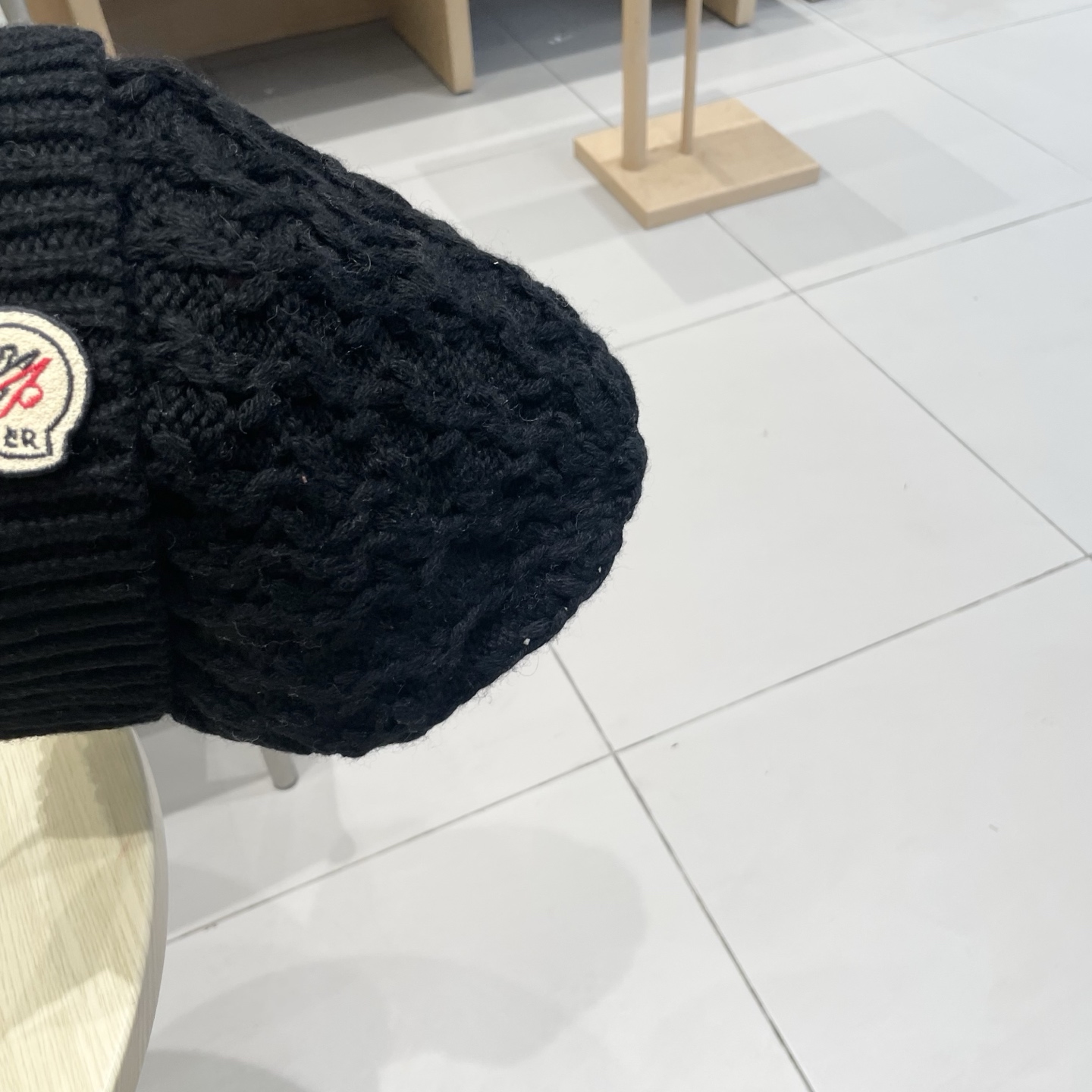   蒙口Moncler盟可睐💥官网经典针织帽，原单复刻.非常柔软亲肤，弹性很好💓有质感又非常百搭的款式~