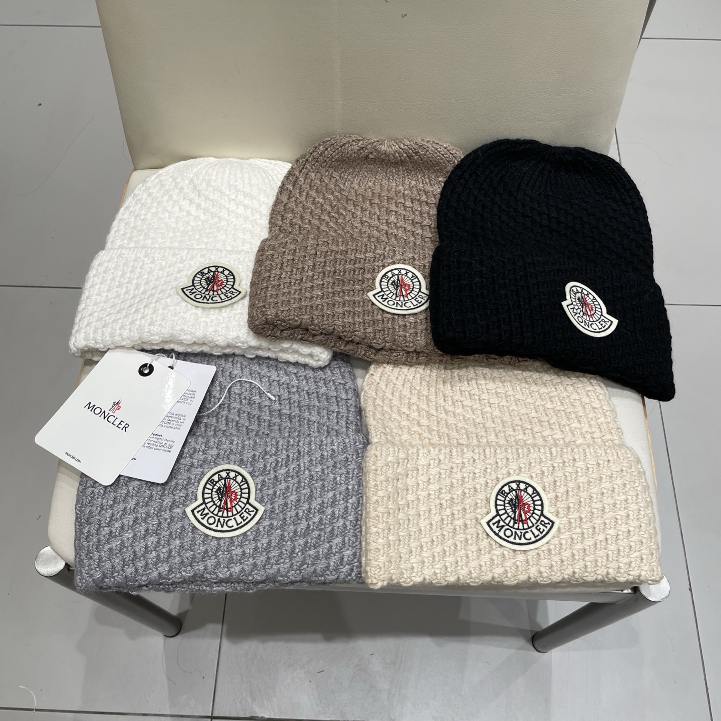  蒙口官方热卖爆款，70羊毛30兔毛针织毛线帽，时尚好品质高端大气，超柔软！超火爆💖质感很赞，出街超好搭