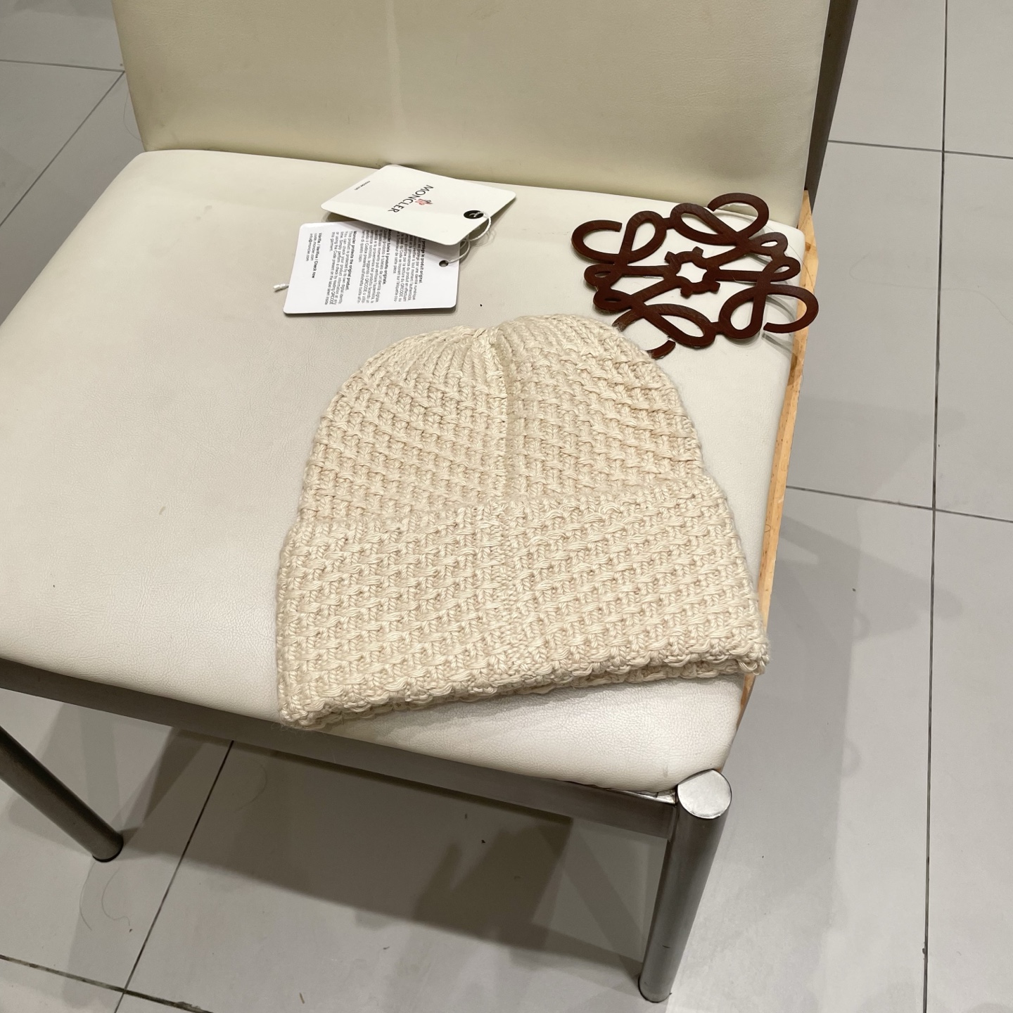  蒙口官方热卖爆款，70羊毛30兔毛针织毛线帽，时尚好品质高端大气，超柔软！超火爆💖质感很赞，出街超好搭