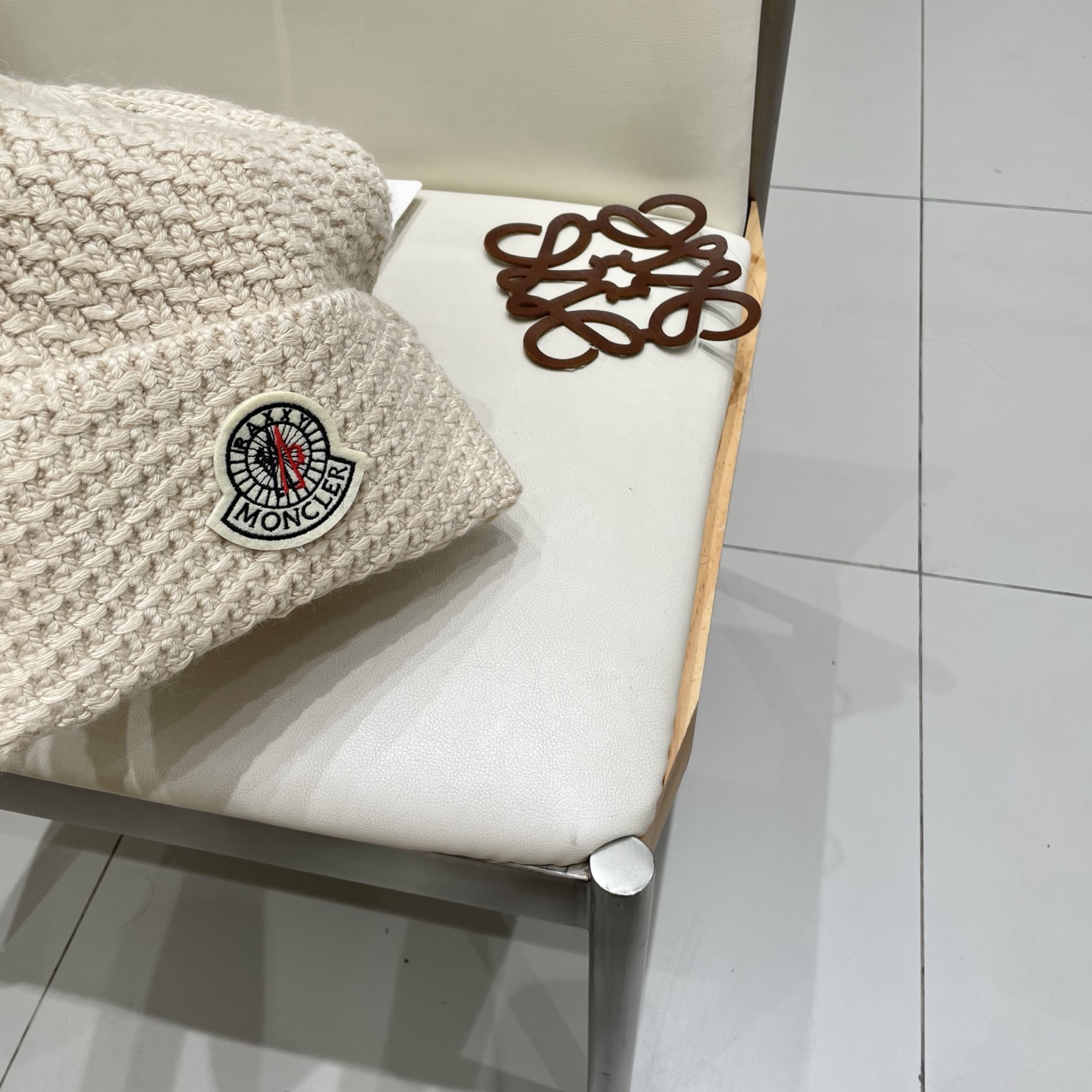  蒙口官方热卖爆款，70羊毛30兔毛针织毛线帽，时尚好品质高端大气，超柔软！超火爆💖质感很赞，出街超好搭