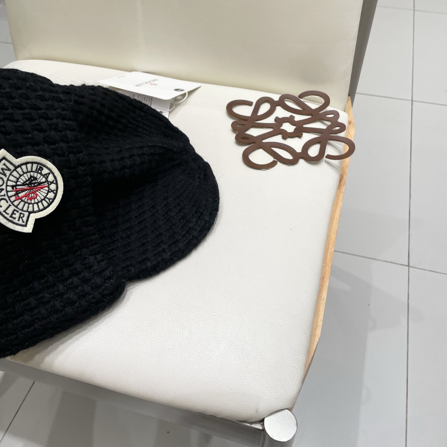  蒙口官方热卖爆款，70羊毛30兔毛针织毛线帽，时尚好品质高端大气，超柔软！超火爆💖质感很赞，出街超好搭