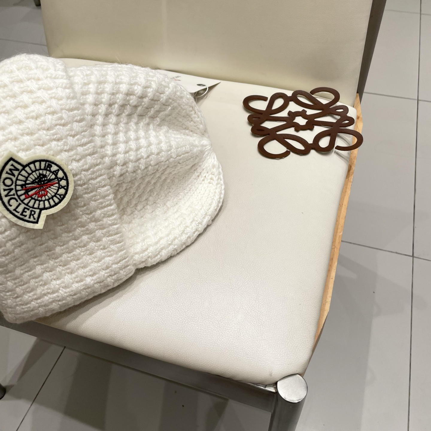  蒙口官方热卖爆款，70羊毛30兔毛针织毛线帽，时尚好品质高端大气，超柔软！超火爆💖质感很赞，出街超好搭