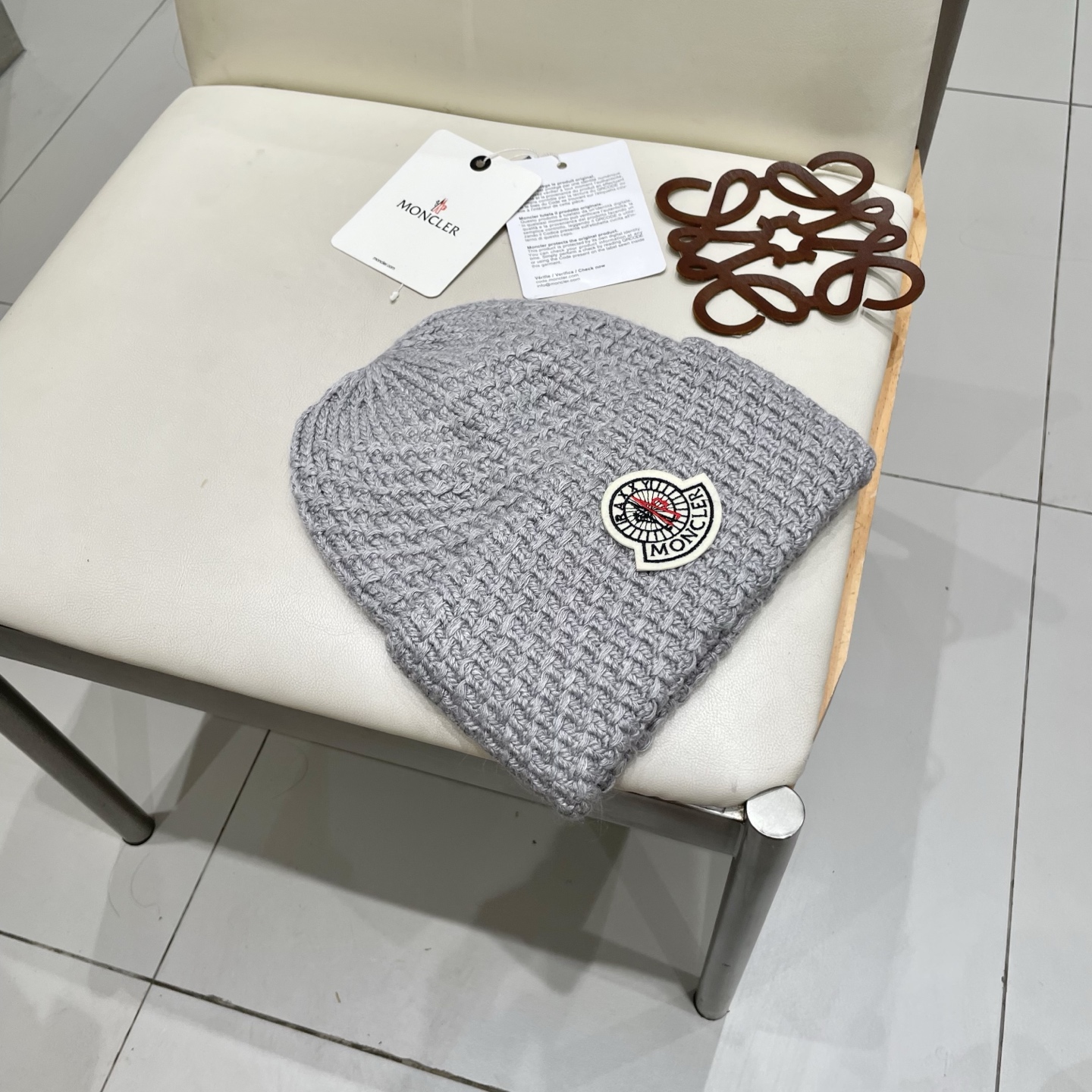  蒙口官方热卖爆款，70羊毛30兔毛针织毛线帽，时尚好品质高端大气，超柔软！超火爆💖质感很赞，出街超好搭