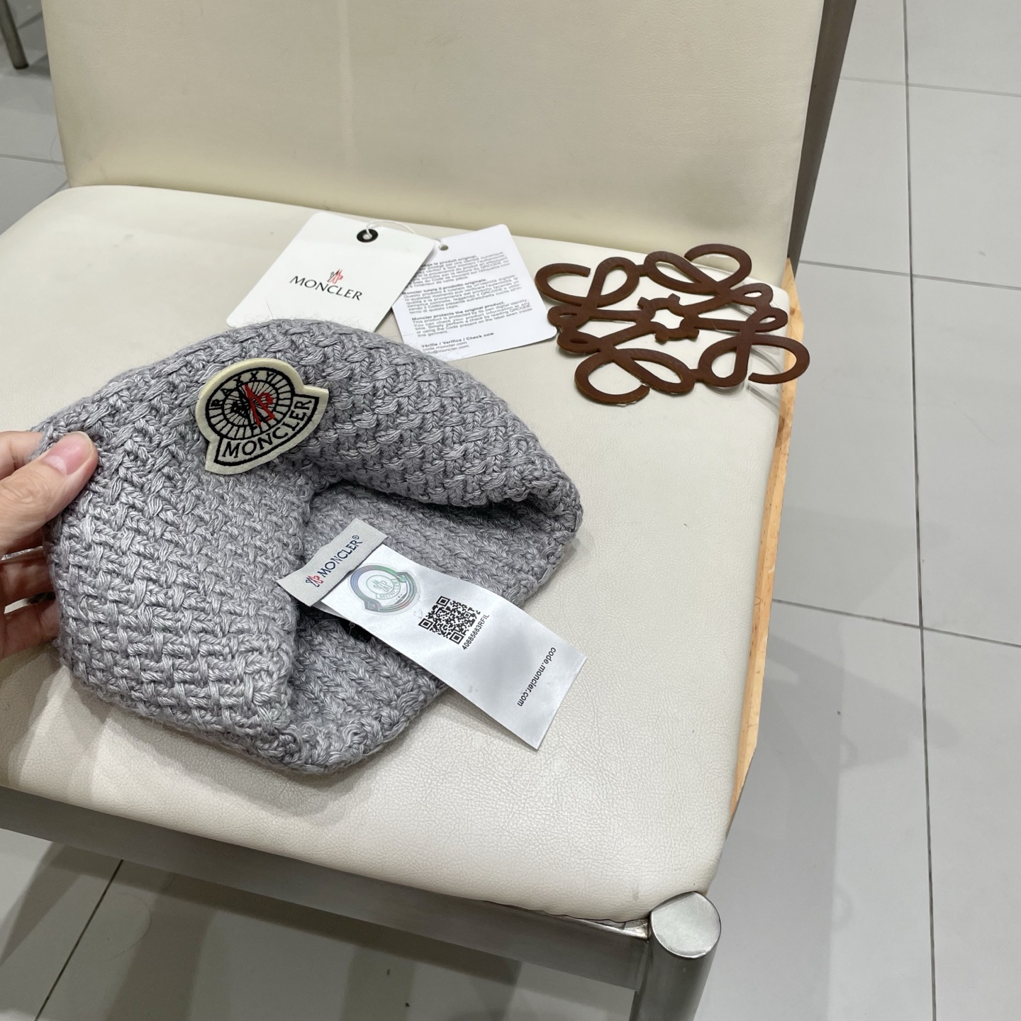  蒙口官方热卖爆款，70羊毛30兔毛针织毛线帽，时尚好品质高端大气，超柔软！超火爆💖质感很赞，出街超好搭