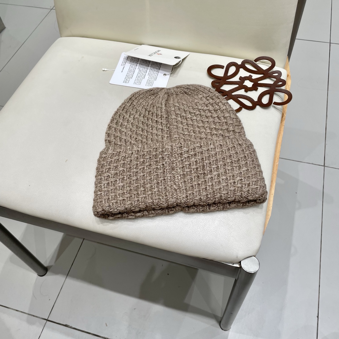  蒙口官方热卖爆款，70羊毛30兔毛针织毛线帽，时尚好品质高端大气，超柔软！超火爆💖质感很赞，出街超好搭