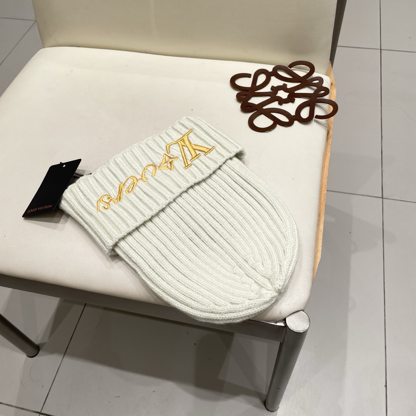   LV路易威登 2025秋冬新款毛线帽，男女款针织帽，