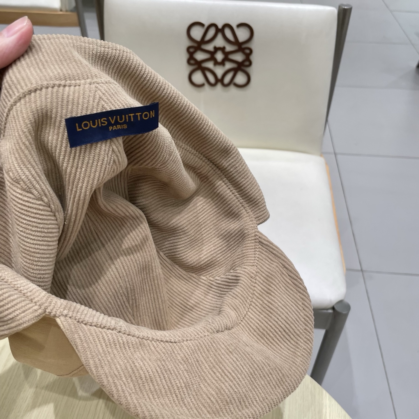 🧢路易威登棒球帽 LouisVuitton😍25秋冬双面可戴灯芯绒保暖雷锋帽户外防风护耳东北飞行员帽滑雪