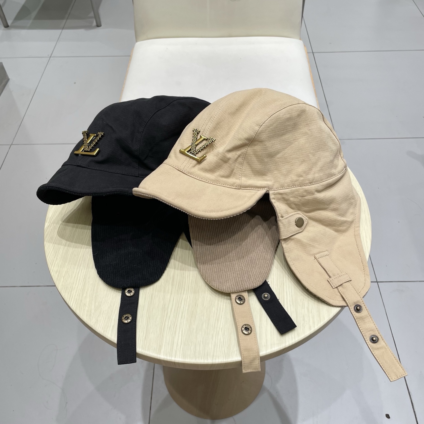 🧢路易威登棒球帽 LouisVuitton😍25秋冬双面可戴灯芯绒保暖雷锋帽户外防风护耳东北飞行员帽滑雪