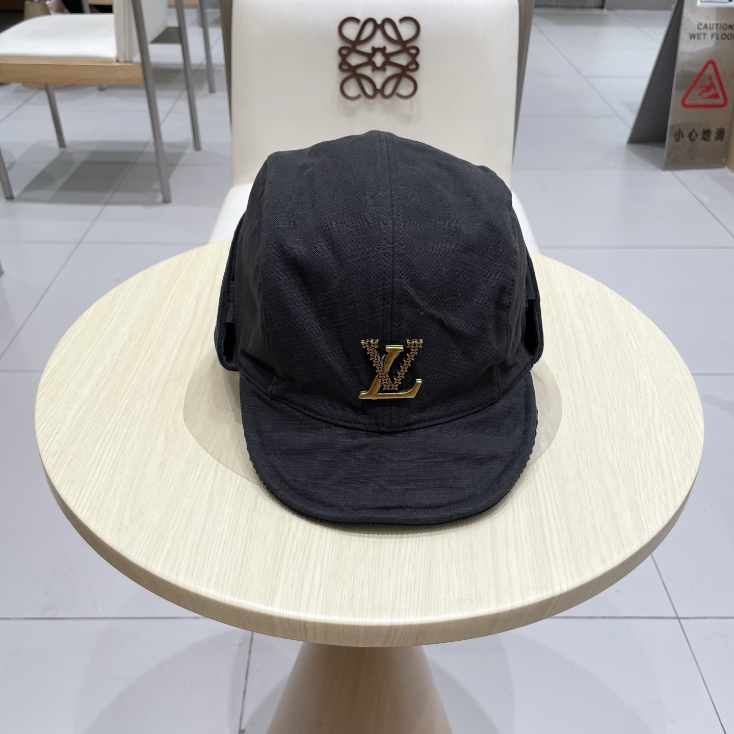 🧢路易威登棒球帽 LouisVuitton😍25秋冬双面可戴灯芯绒保暖雷锋帽户外防风护耳东北飞行员帽滑雪