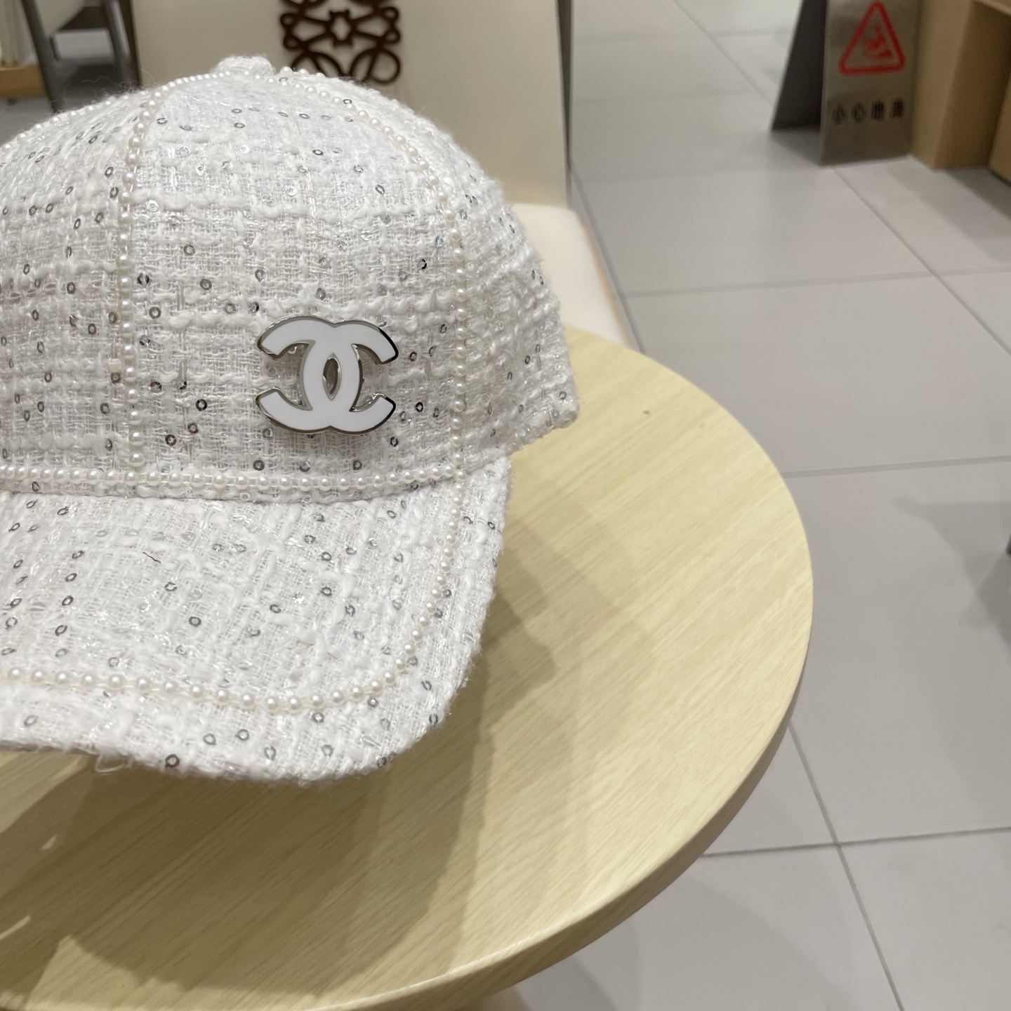  CHANEL 香奈儿 秋冬新款棒球帽 珍珠重工制作大气👈🏻👍休闲时尚👩潮流又有范👍百搭款！