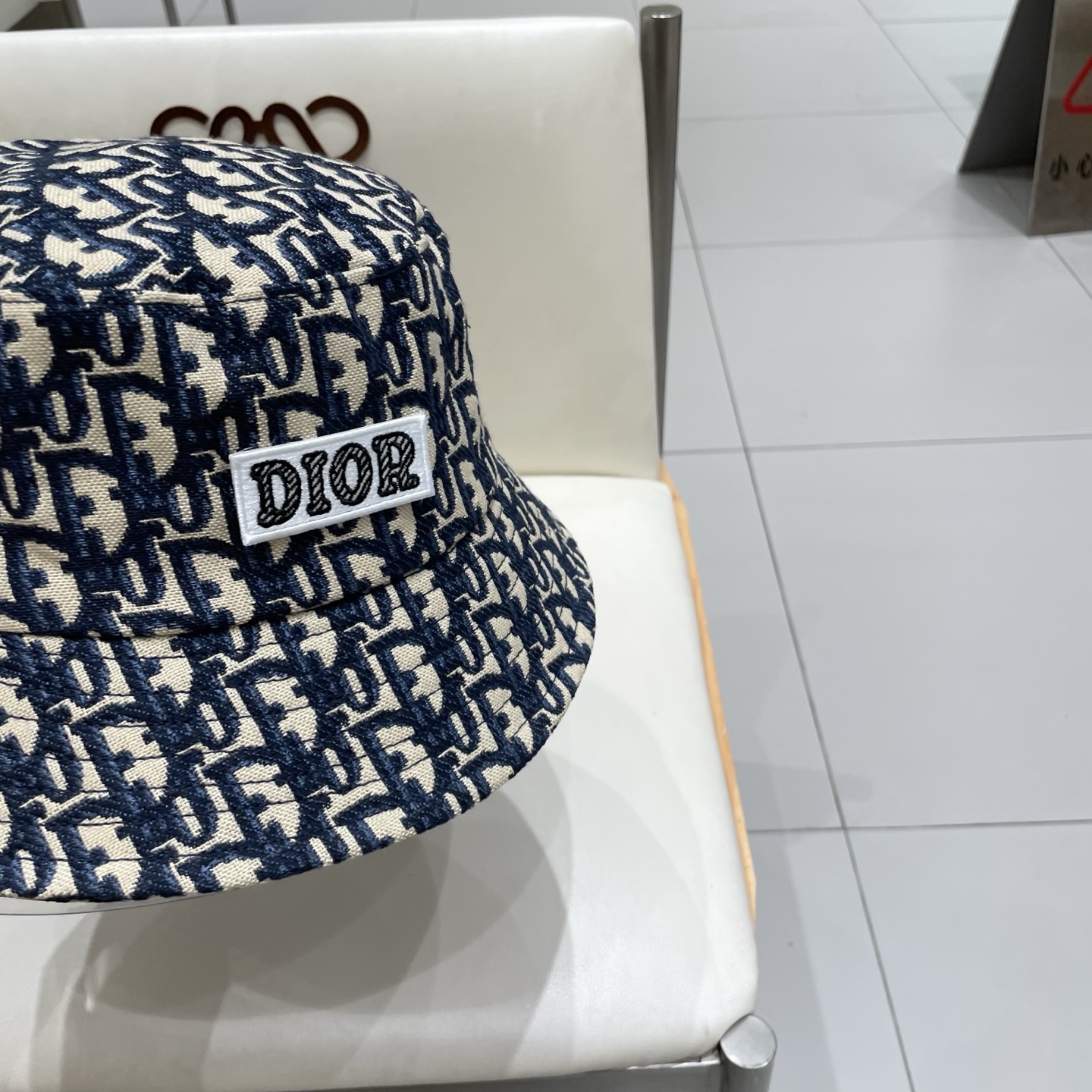  Dior 迪奥 新款原单渔夫帽， 精致純也格调很有感觉，很酷很时尚，质量超赞