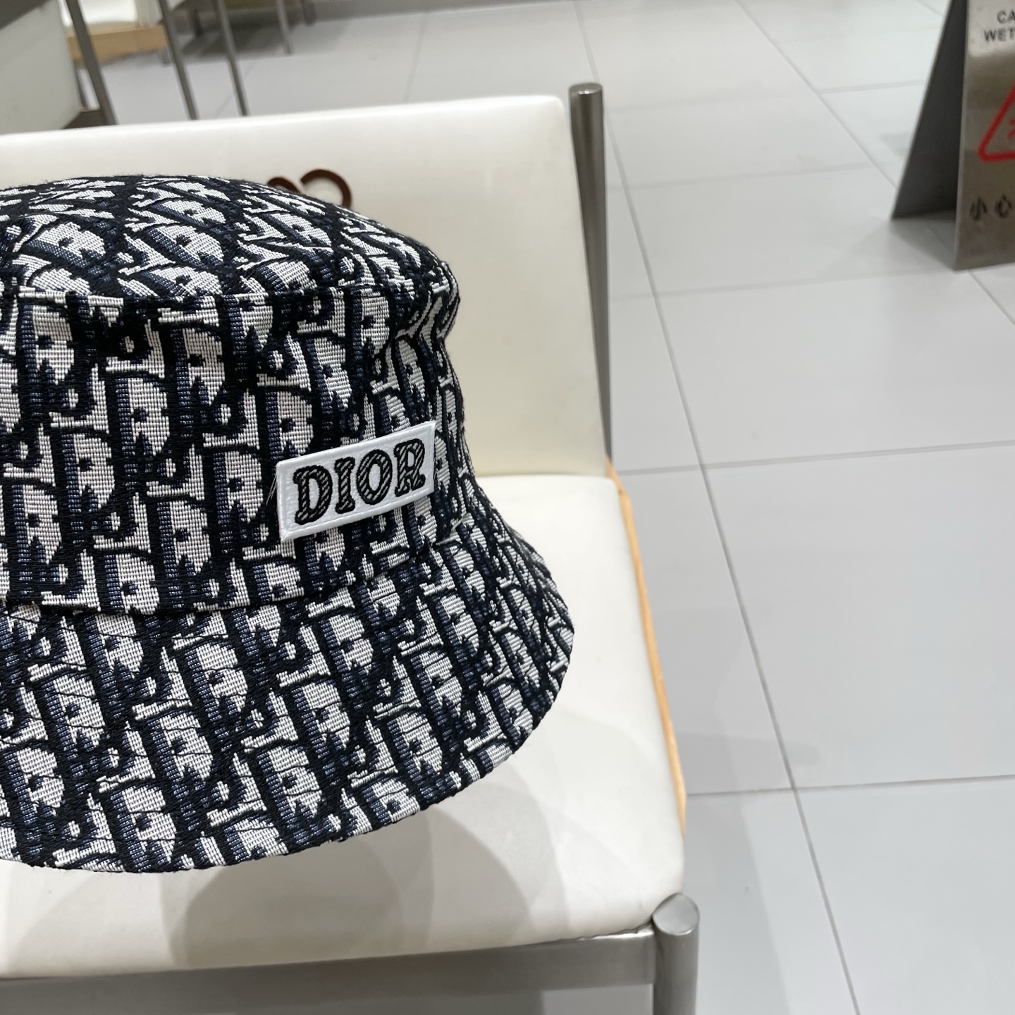  Dior 迪奥 新款原单渔夫帽， 精致純也格调很有感觉，很酷很时尚，质量超赞