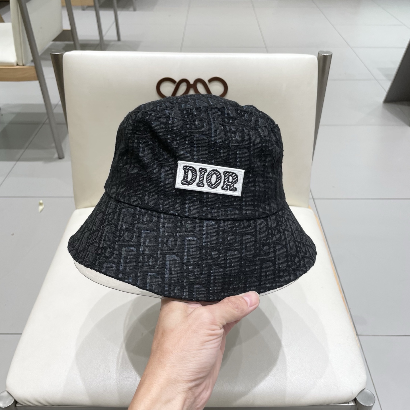  Dior 迪奥 新款原单渔夫帽， 精致純也格调很有感觉，很酷很时尚，质量超赞