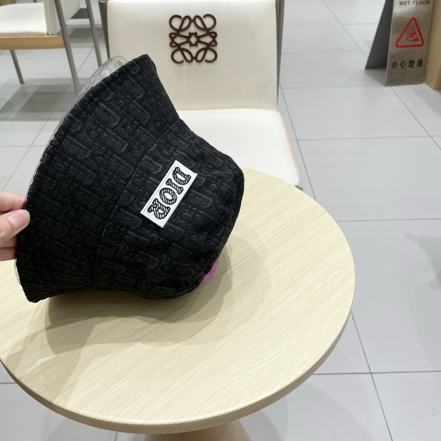  Dior 迪奥 新款原单渔夫帽， 精致純也格调很有感觉，很酷很时尚，质量超赞