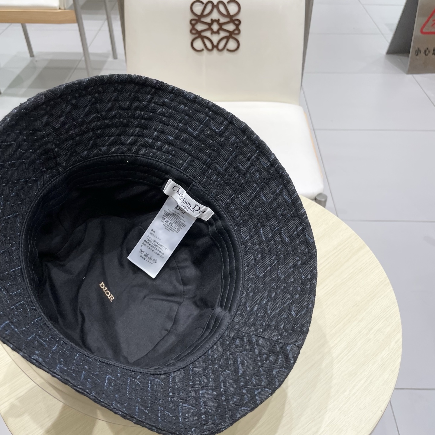  Dior 迪奥 新款原单渔夫帽， 精致純也格调很有感觉，很酷很时尚，质量超赞