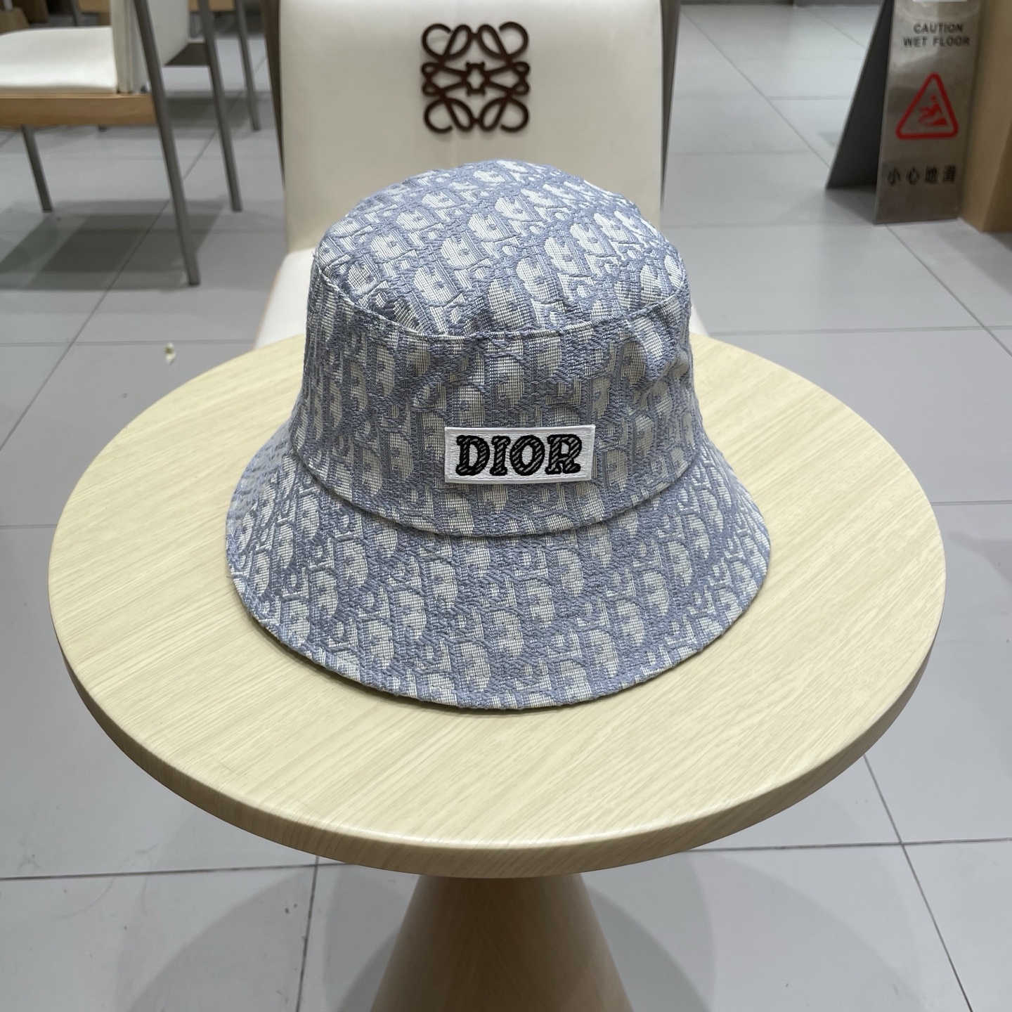 NO:541738,Dior new original single fisherman hat, exquisite, pure and stylish, cool and fashionable, excellent quality hat, fisherman hat baseball hat knit hat, hat, dior, dior, espadrilles, hats19860909Dior 迪奥 新款原单渔夫帽, 精致純也格调很有感觉,很酷很时尚,质量超赞帽子渔夫帽棒球帽针织帽,帽子,dior,dior,espadrilles,hats,hat