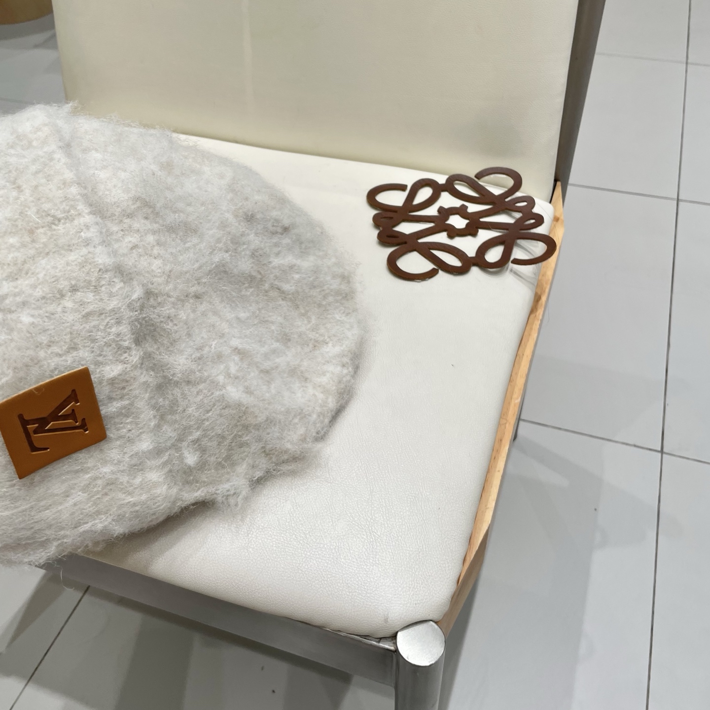 🧢路易威登LouisVuitton😍拉毛软糯针织帽子女冬季毛绒保暖毛线帽白色护耳帽冷帽男