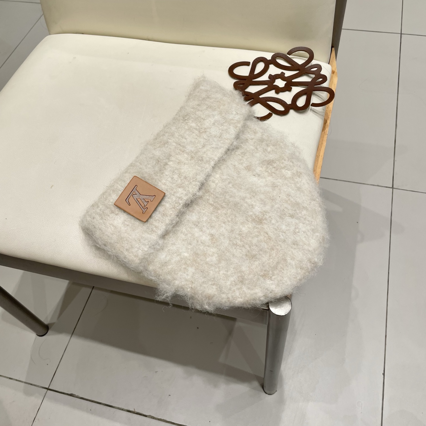 🧢路易威登LouisVuitton😍拉毛软糯针织帽子女冬季毛绒保暖毛线帽白色护耳帽冷帽男