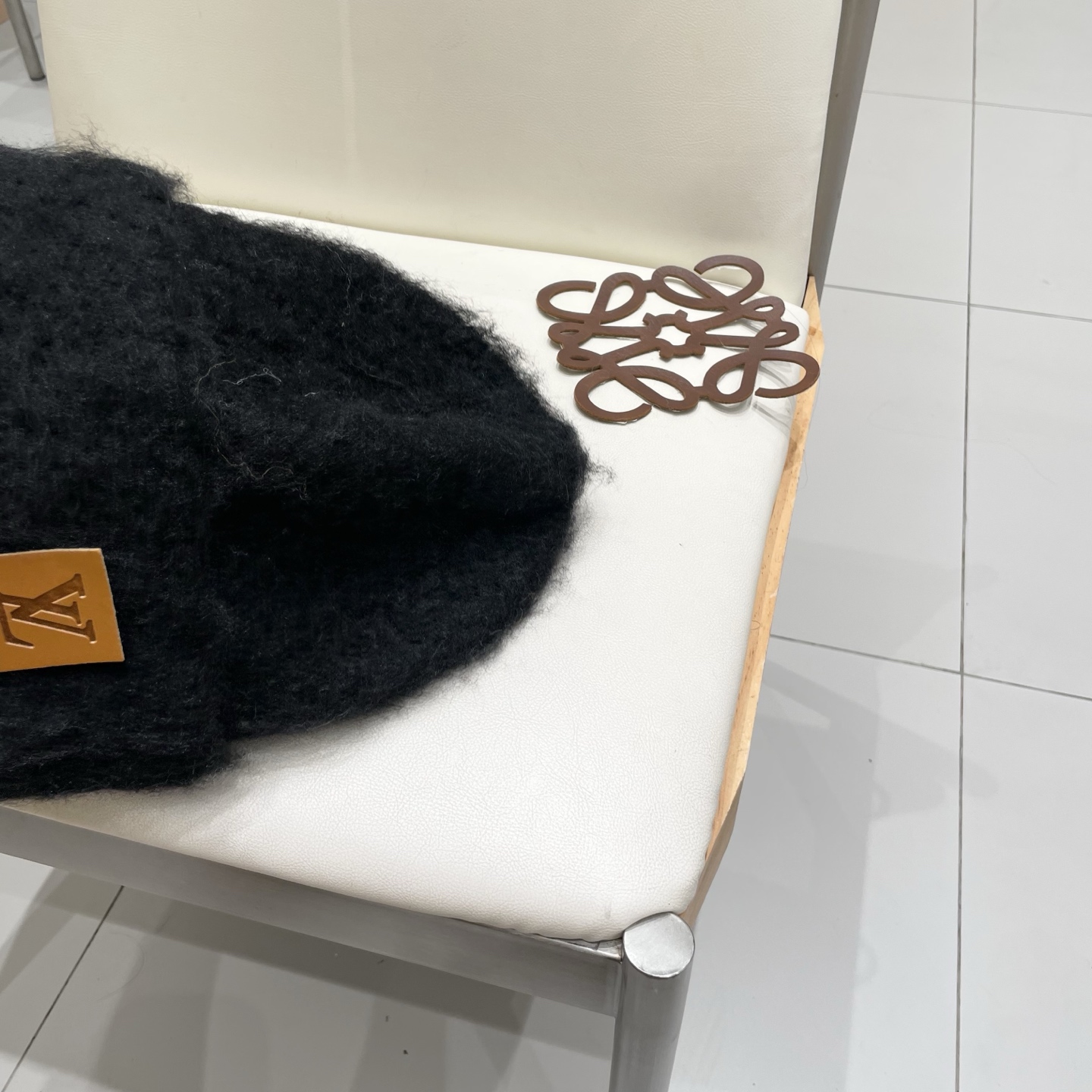 🧢路易威登LouisVuitton😍拉毛软糯针织帽子女冬季毛绒保暖毛线帽白色护耳帽冷帽男