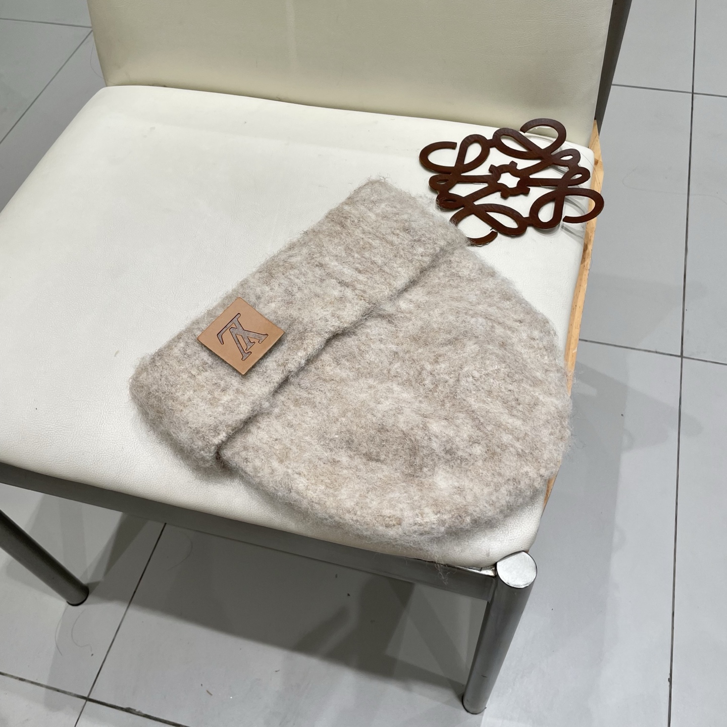 🧢路易威登LouisVuitton😍拉毛软糯针织帽子女冬季毛绒保暖毛线帽白色护耳帽冷帽男